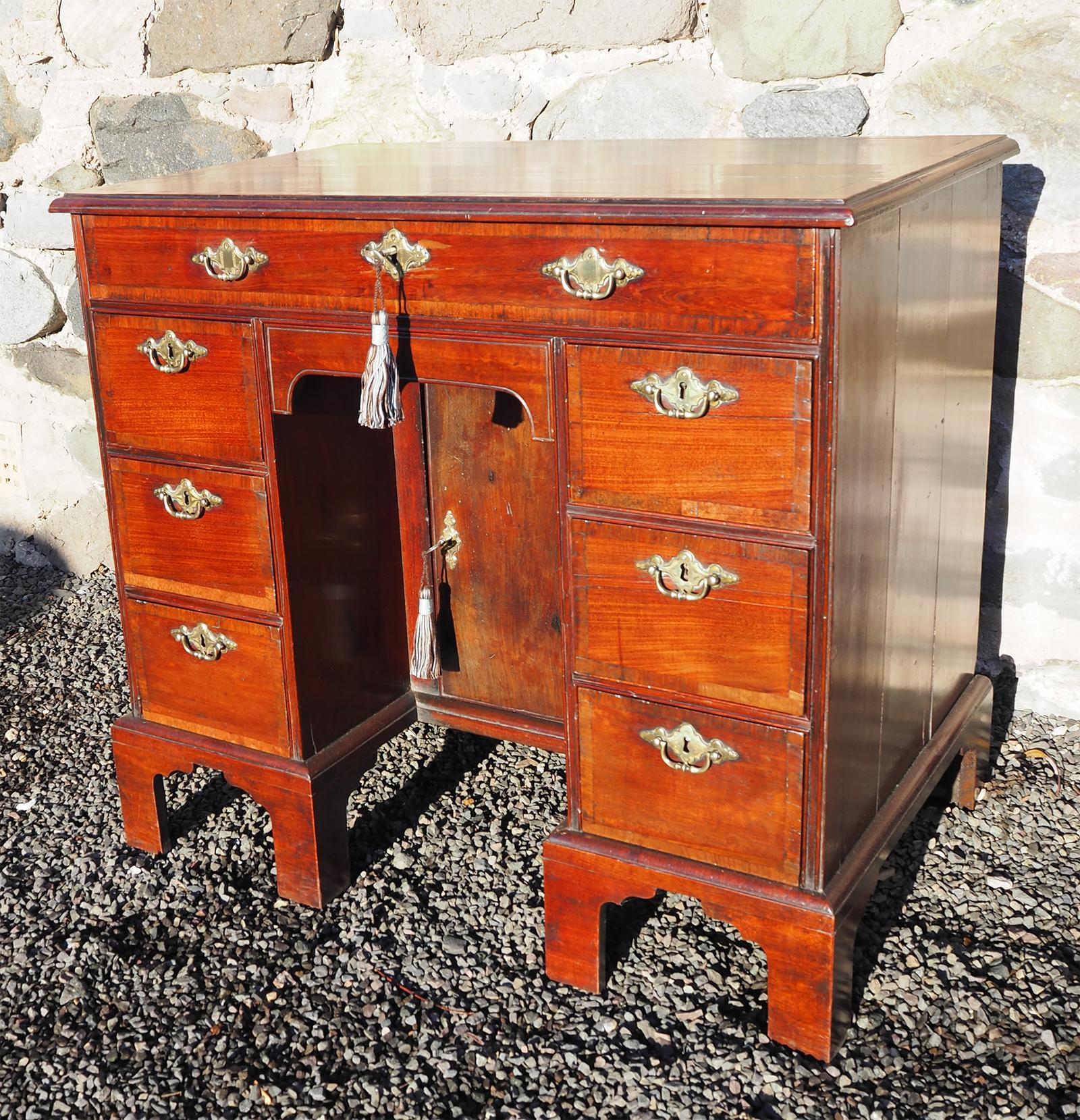 George 1st Red Walnut Kneehole Desk (1 of 8)