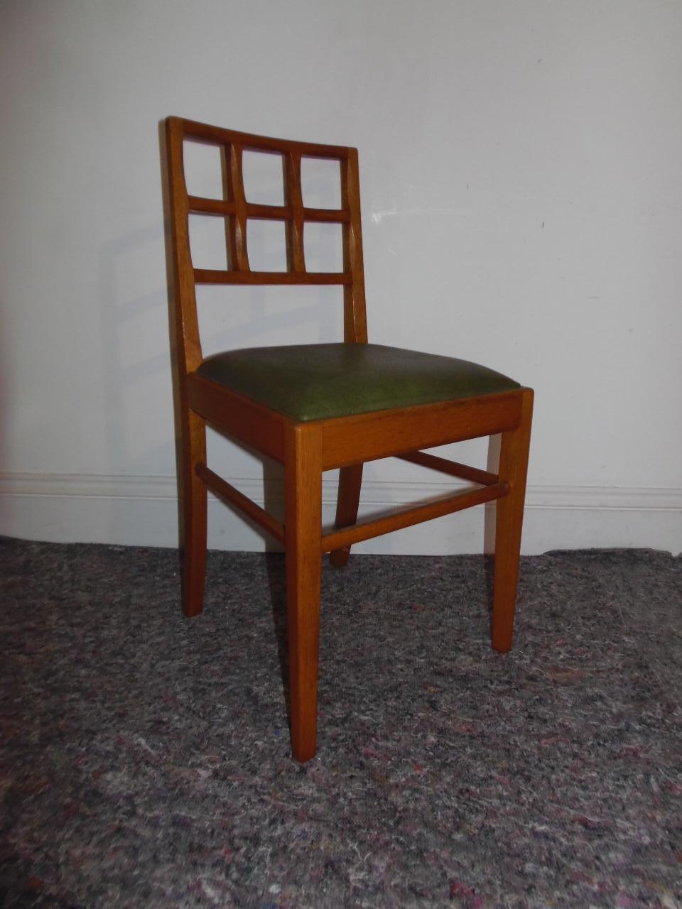 Cotswold School Table & Chairs (1 of 12)