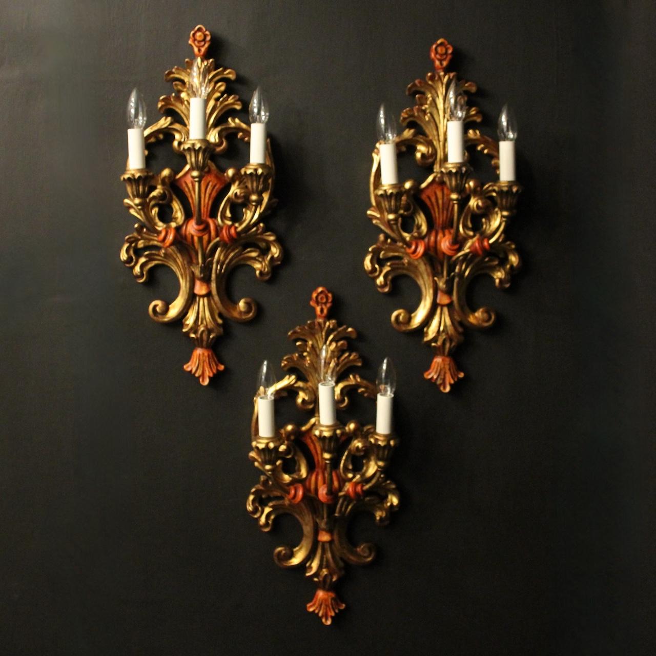 Italian Set of 3 Gilded Polychrome Wall Lights (1 of 10)