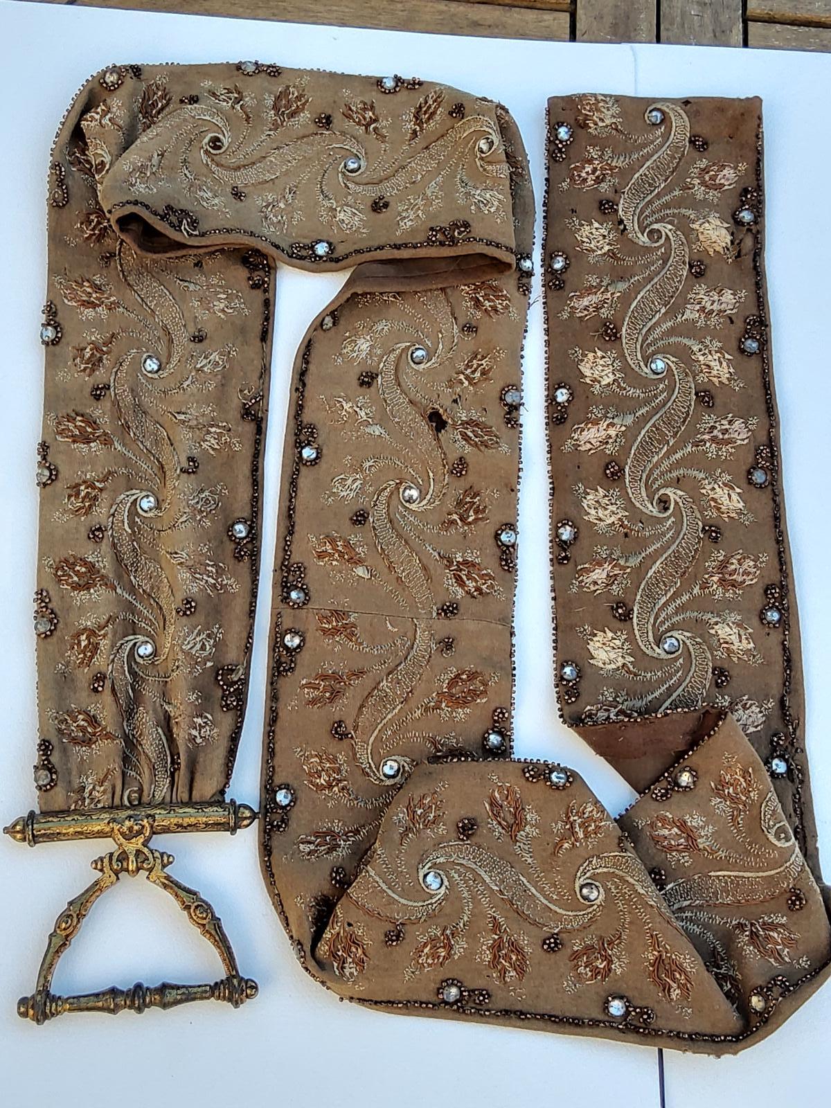 Six Foot Length Victorian Embroidered Bell Pull (1 of 9) Six Foot Length Victorian Embroidered Bell Pull (1 of 9)