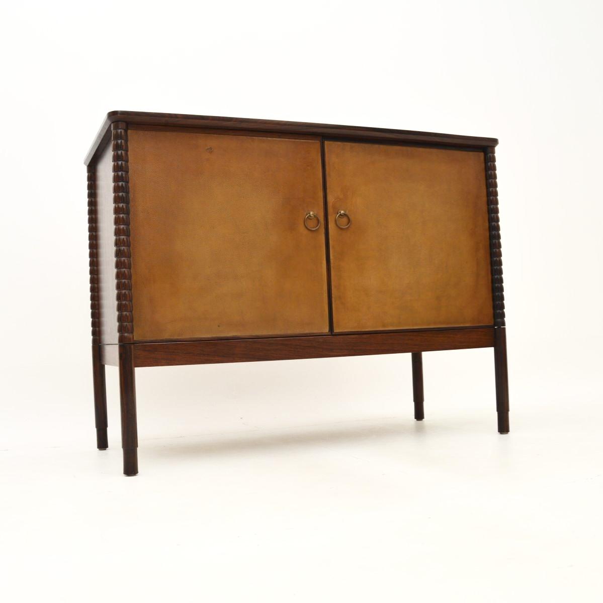 Vintage Rosewood & Leather Sideboard (1 of 15) Vintage Rosewood & Leather Sideboard (1 of 15)