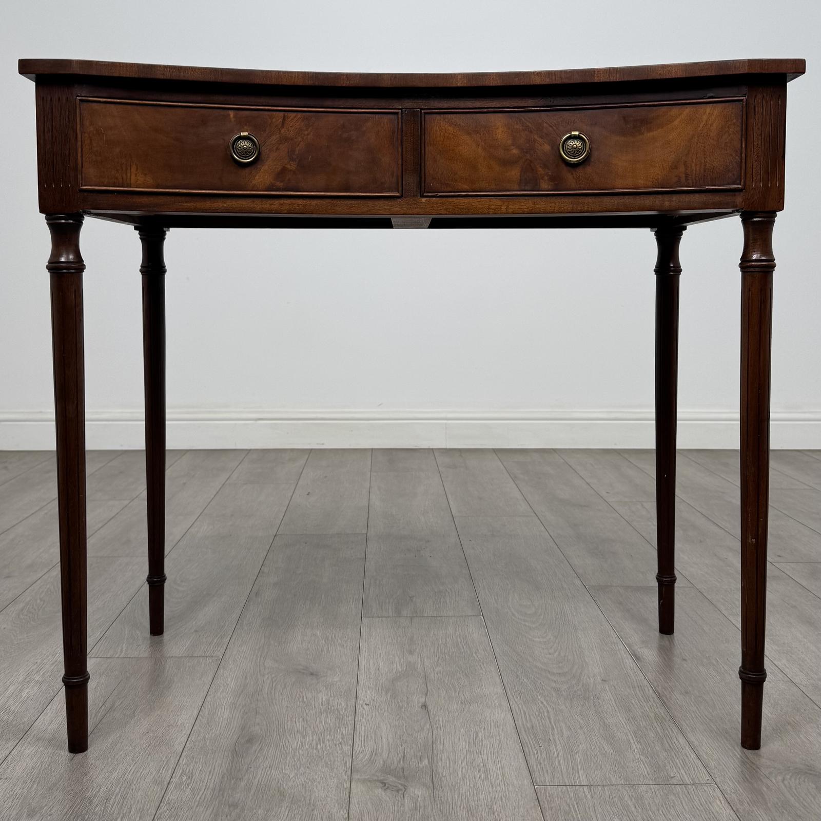Antique 20th Century Concave Writing Table in Mahogany (1 of 11) Antique 20th Century Concave Writing Table in Mahogany (1 of 11)