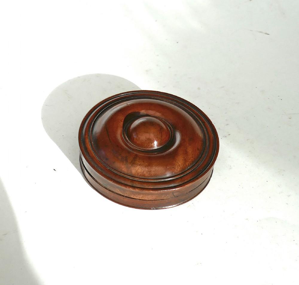 Antique Early Treen 19th Century Fruitwood Turned Raised Roundel Snuff Box - English 1840-1860 (1 of 4)