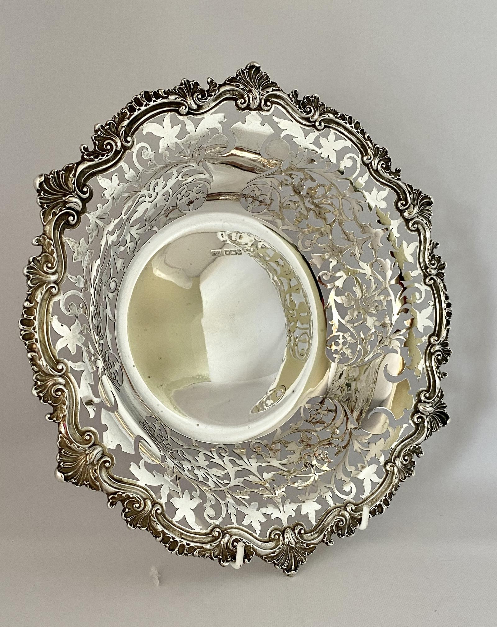 Large Pierced Silver Dish - Sheffield 1915 (1 of 7)