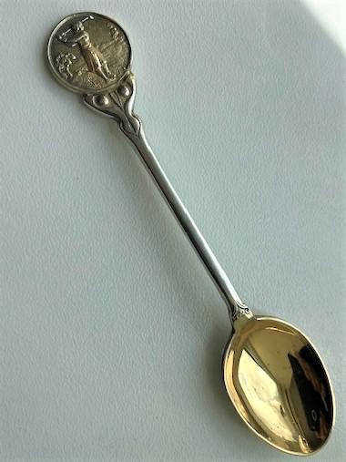 Silver Gilt Ladies' Golfing Spoon (1 of 4) Silver Gilt Ladies' Golfing Spoon (1 of 4)