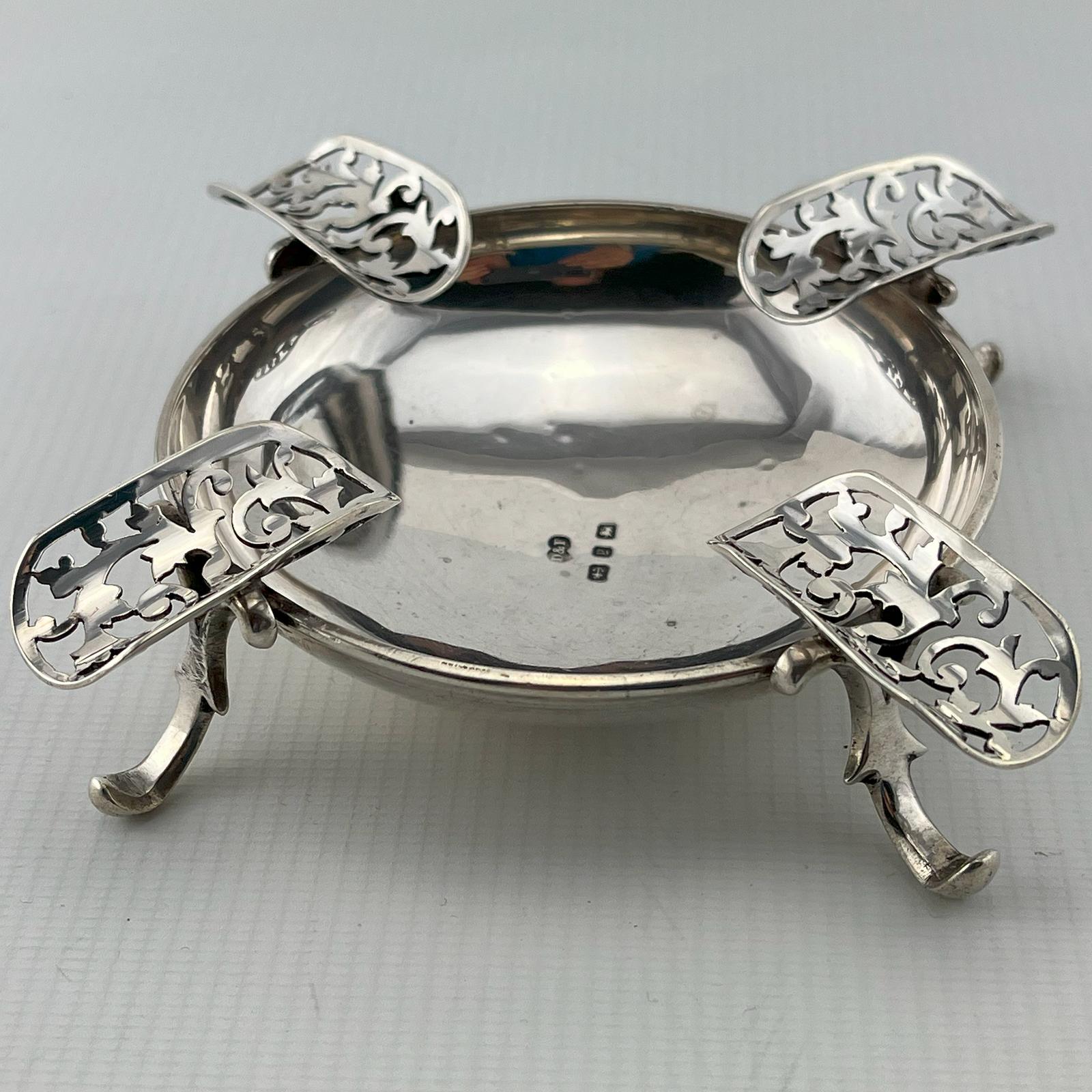 Unusual Antique Sterling Silver Ash Tray (1 of 5) Unusual Antique Sterling Silver Ash Tray (1 of 5)