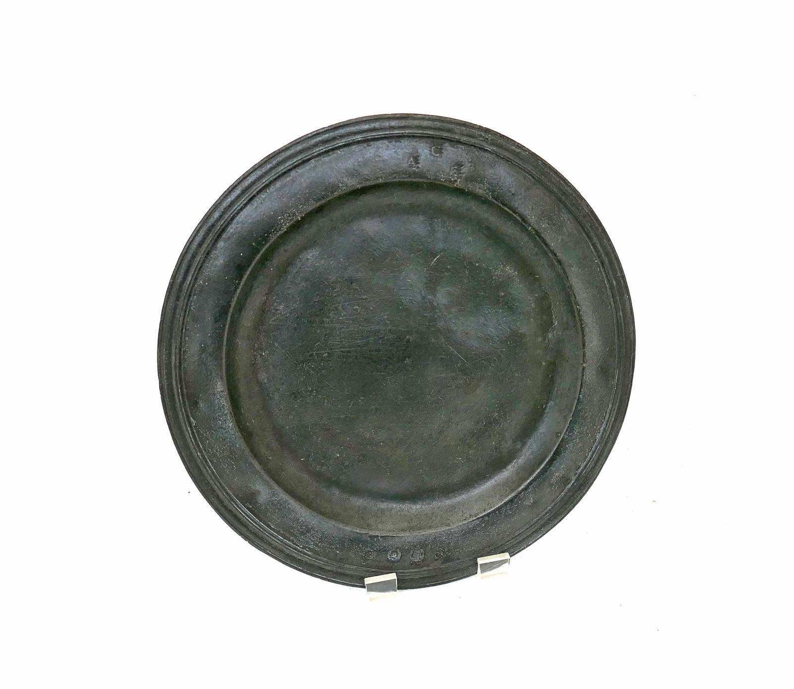 Antique Metalware Late 17th Century / 18th Century Multi-reeded Pewter Single Plate By Edward Leapidge 1 - English 1699-1728 (1 of 5) Antique Metalware Late 17th Century / 18th Century Multi-reeded Pewter Single Plate By Edward Leapidge 1 - English 1699-1728 (1 of 5)