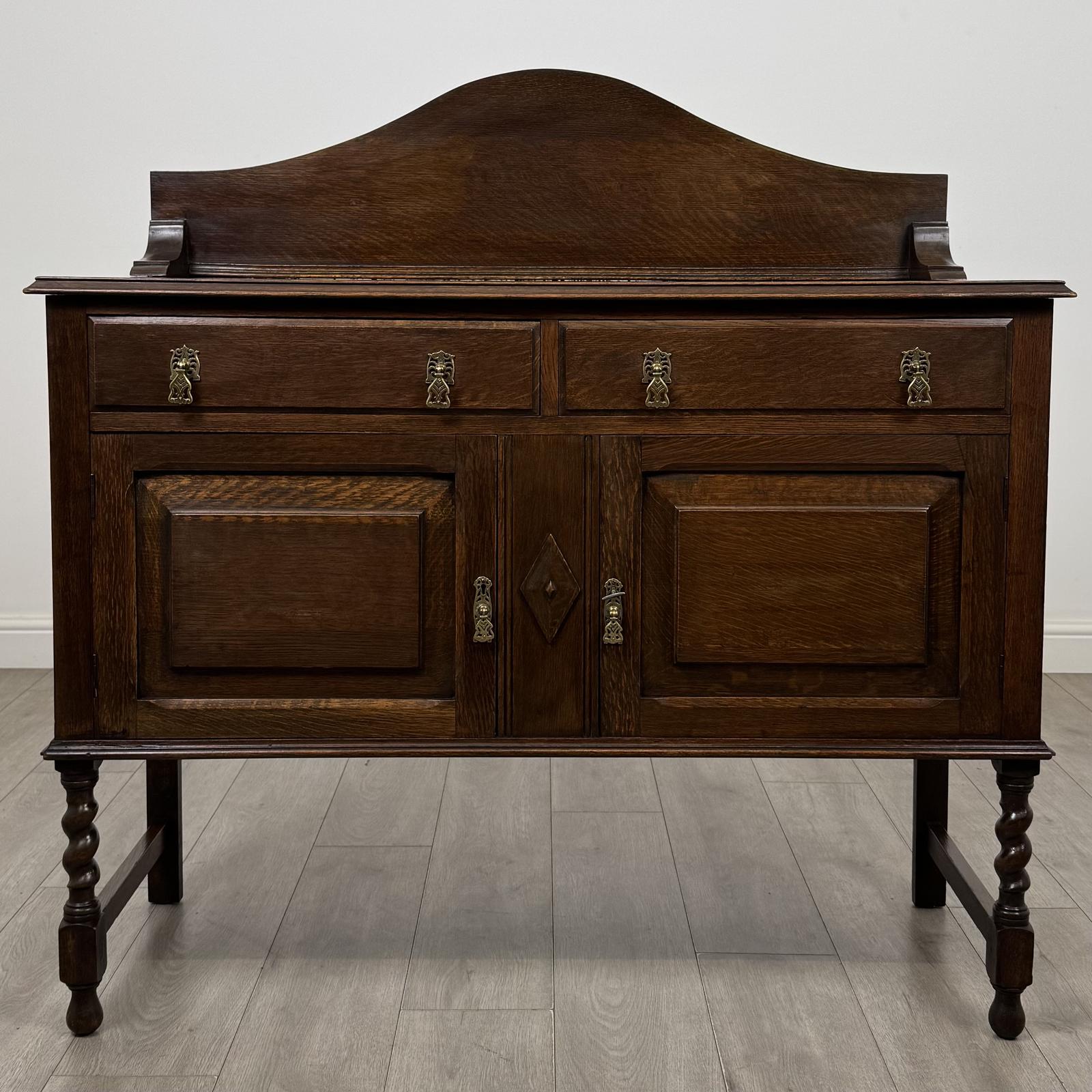 Antique 20th Century Edwardian Barley Twist Sideboard in Oak (1 of 12) Antique 20th Century Edwardian Barley Twist Sideboard in Oak (1 of 12)