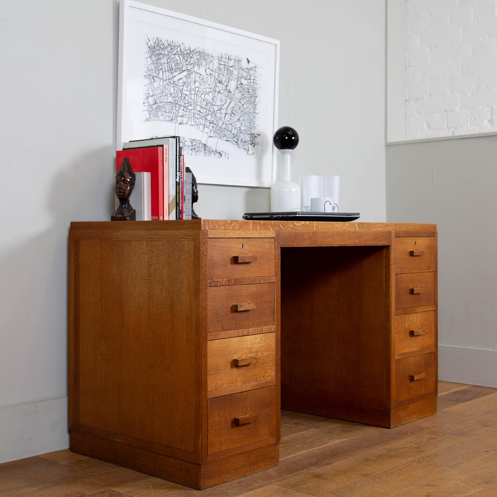 Late 1930s English Oak Deco Modernist Desk (1 of 14) Late 1930s English Oak Deco Modernist Desk (1 of 14)