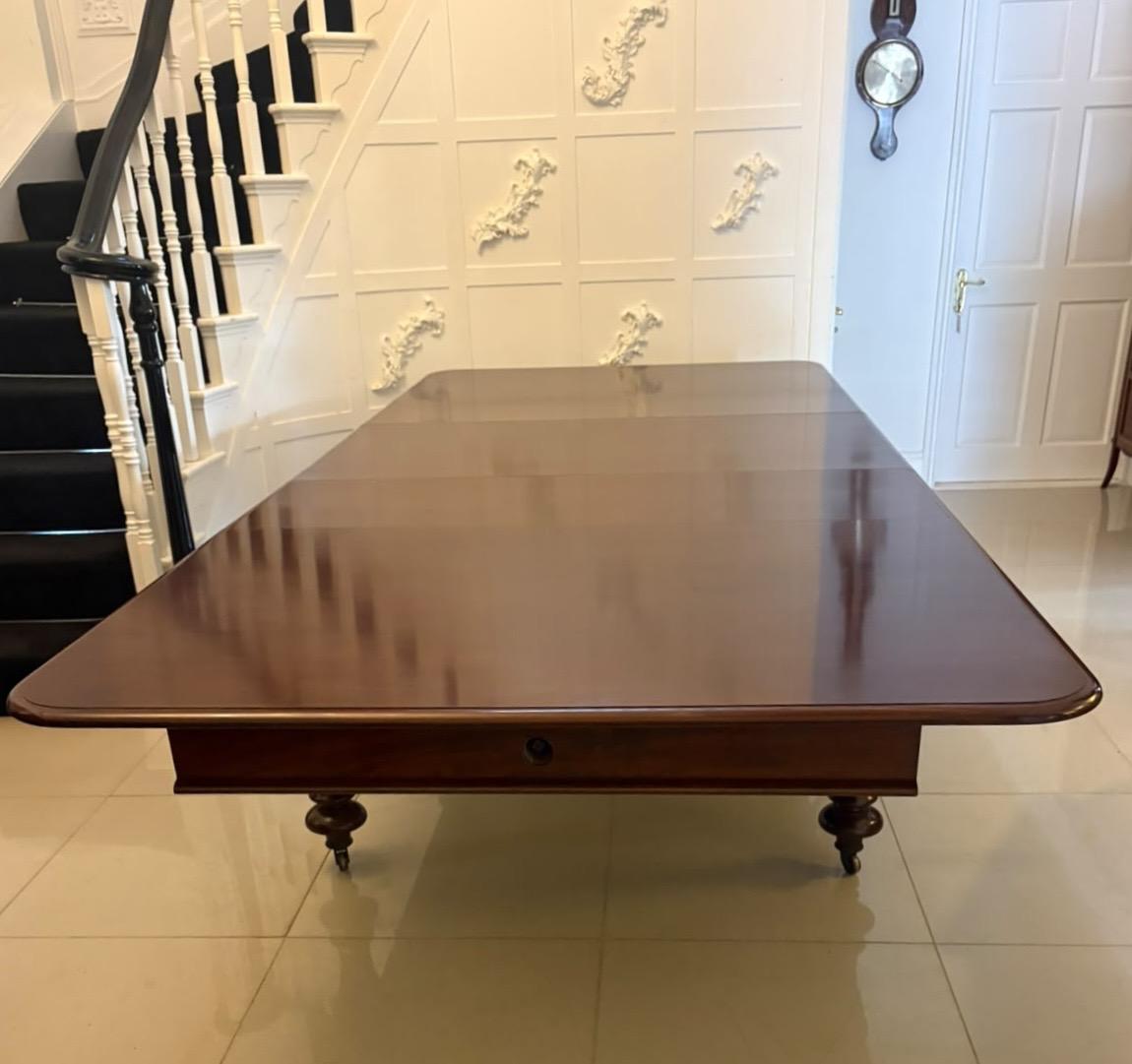 Antique William IV Figured Mahogany 14 Seater Extending Dining Table (1 of 14) Antique William IV Figured Mahogany 14 Seater Extending Dining Table (1 of 14)