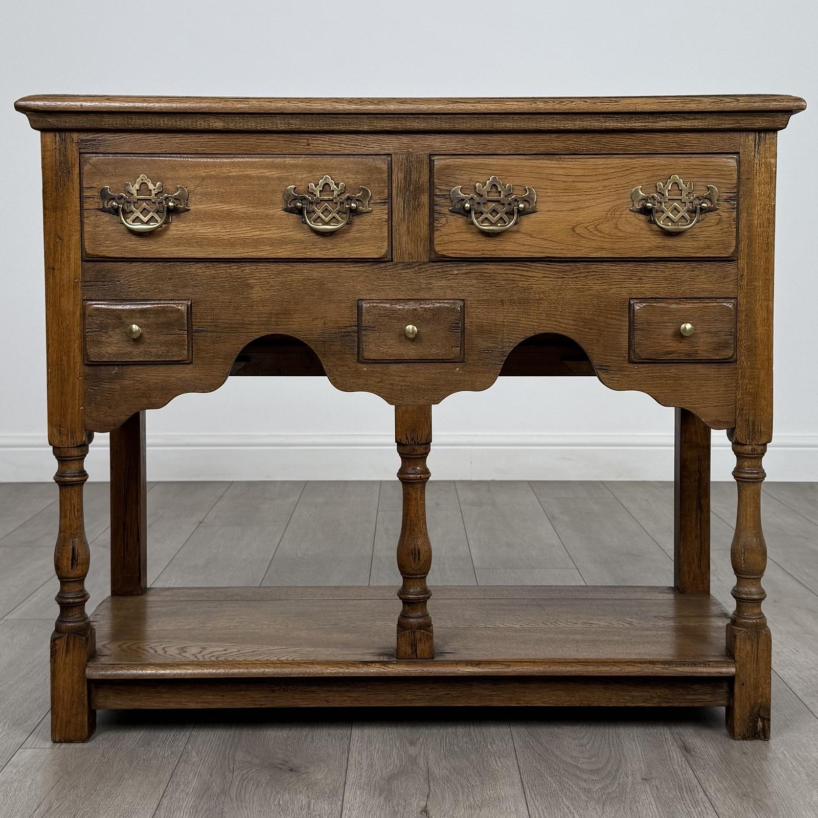 Antique 20th Century Good Quality Small Oak Dresser Base (1 of 11) Antique 20th Century Good Quality Small Oak Dresser Base (1 of 11)