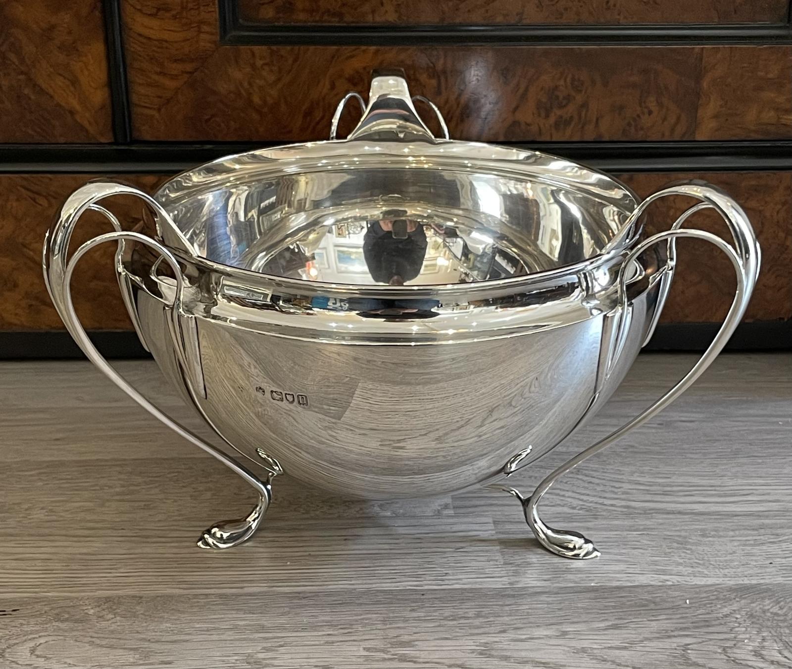 Impressive Large Art Nouveau Solid Silver Bowl (1 of 7) Impressive Large Art Nouveau Solid Silver Bowl (1 of 7)