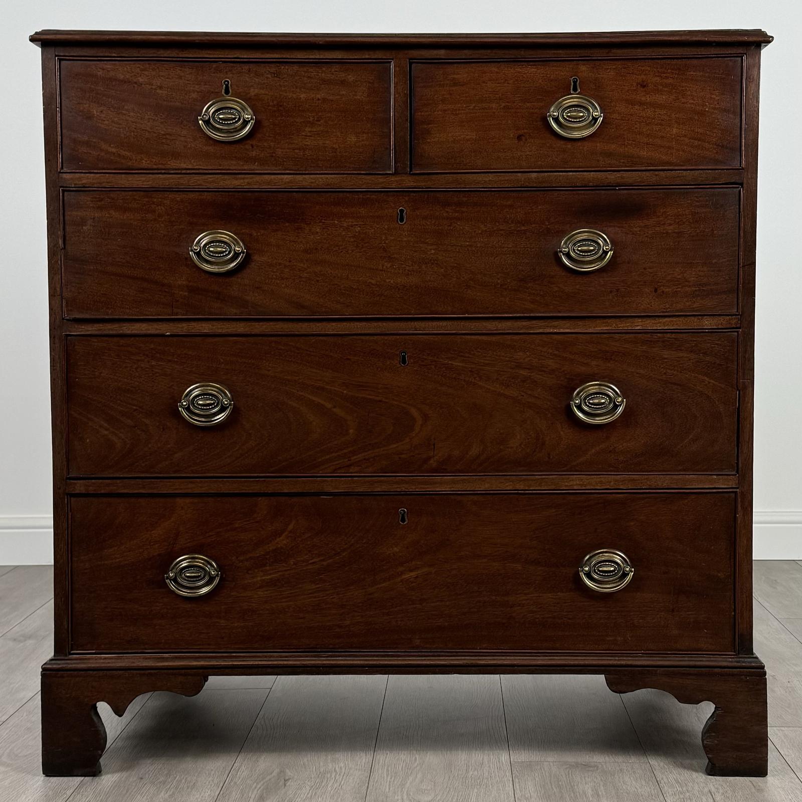Antique 18th Century Fine Quality Chest Of Drawers In Mahogany (1 of 11) Antique 18th Century Fine Quality Chest Of Drawers In Mahogany (1 of 11)