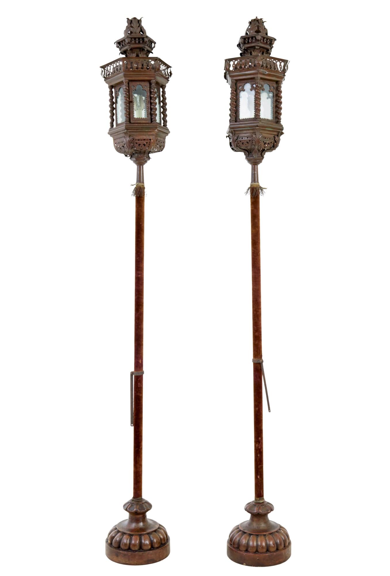 Pair of Late 19th Century Copper Venetian Lamps on Poles (1 of 6) Pair of Late 19th Century Copper Venetian Lamps on Poles (1 of 6)
