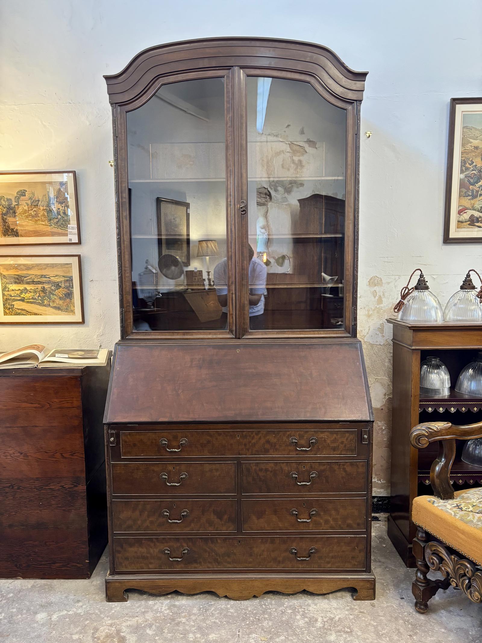 Early 20th Century Bureau - main image