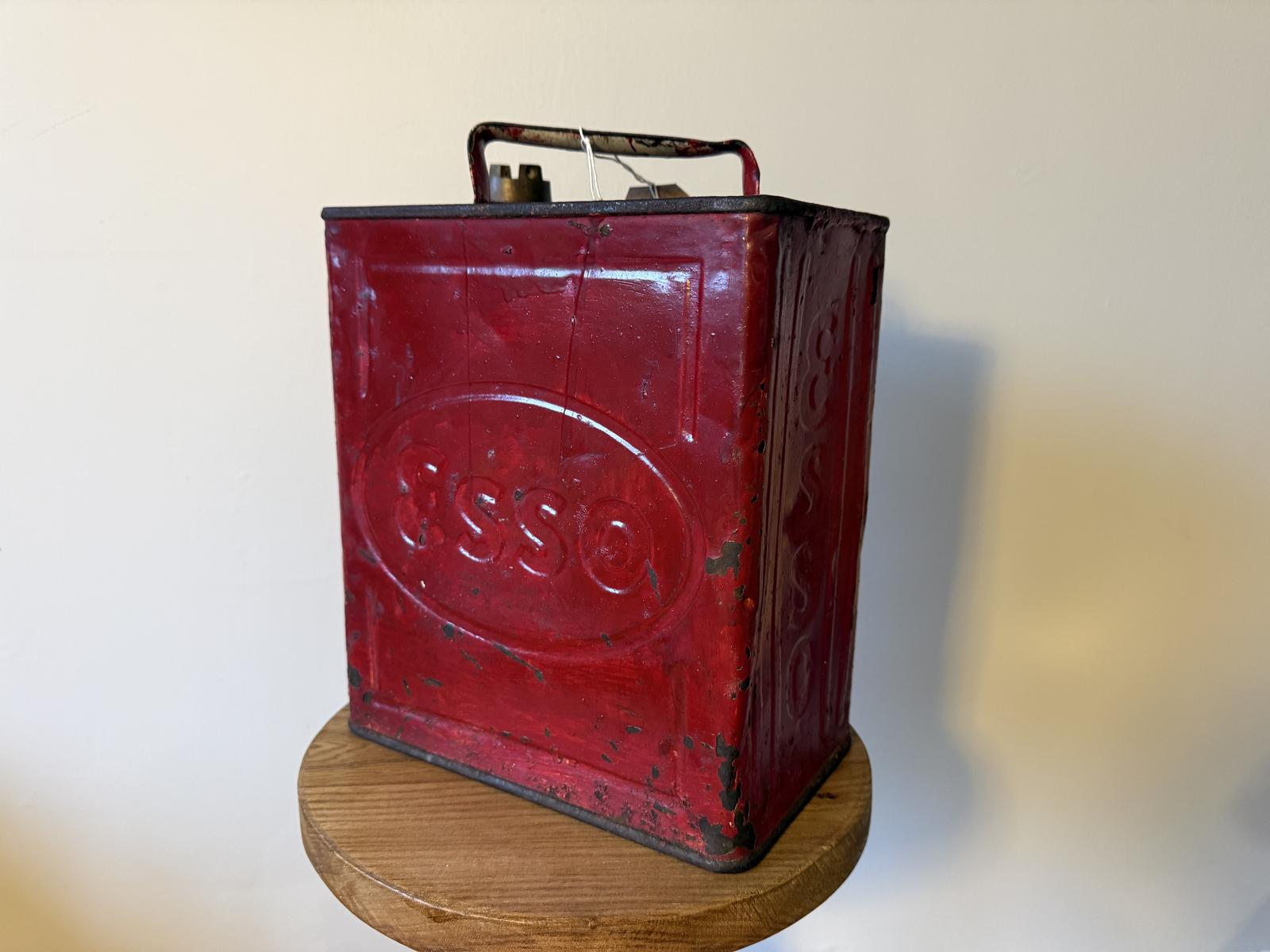 Vintage Automobilia, Esso Fuel Can (1 of 4) Vintage Automobilia, Esso Fuel Can (1 of 4)