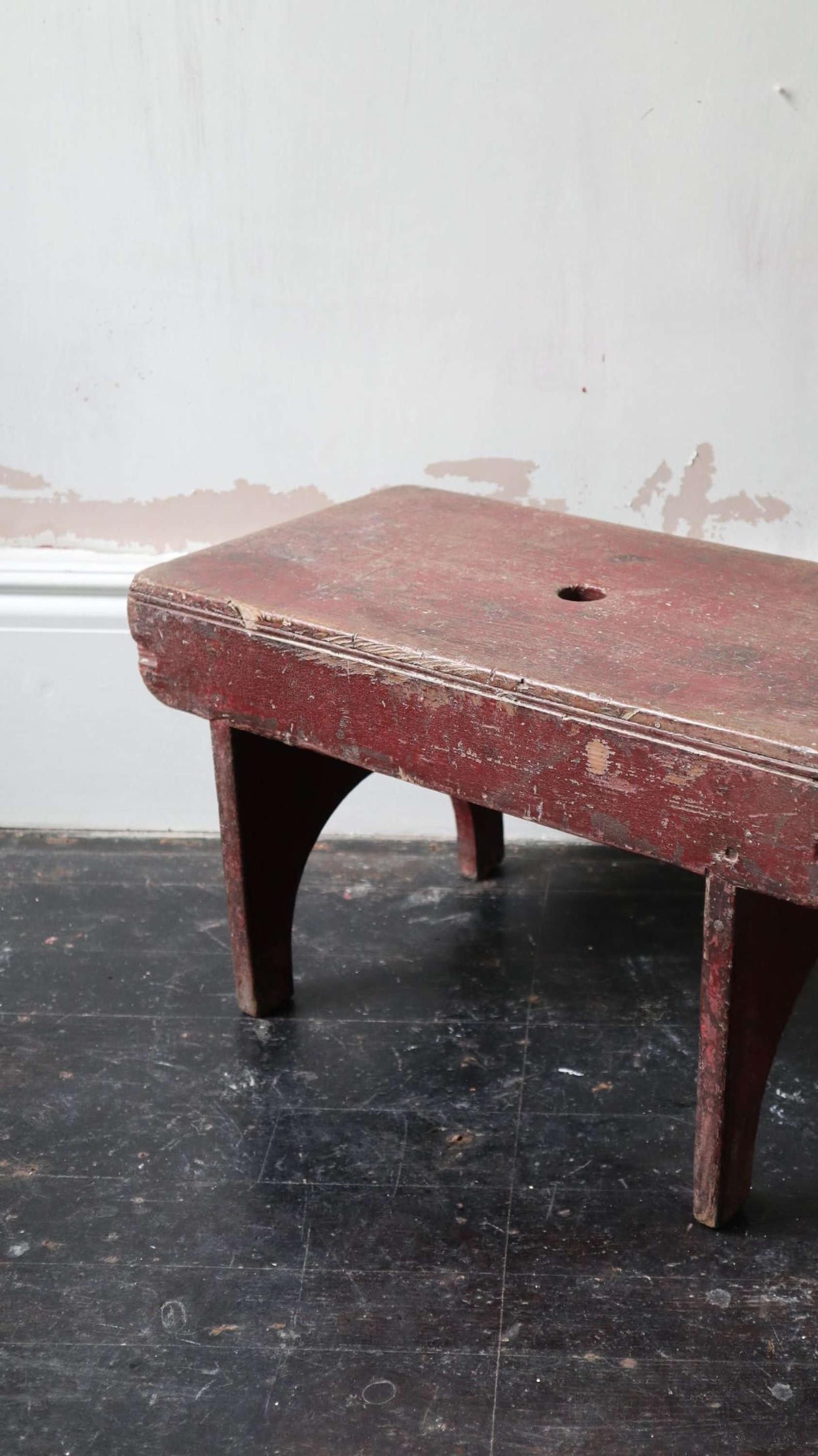 19th Century Scottish Vernacular Red Painted Creepie or Boarded Stool (1 of 18)