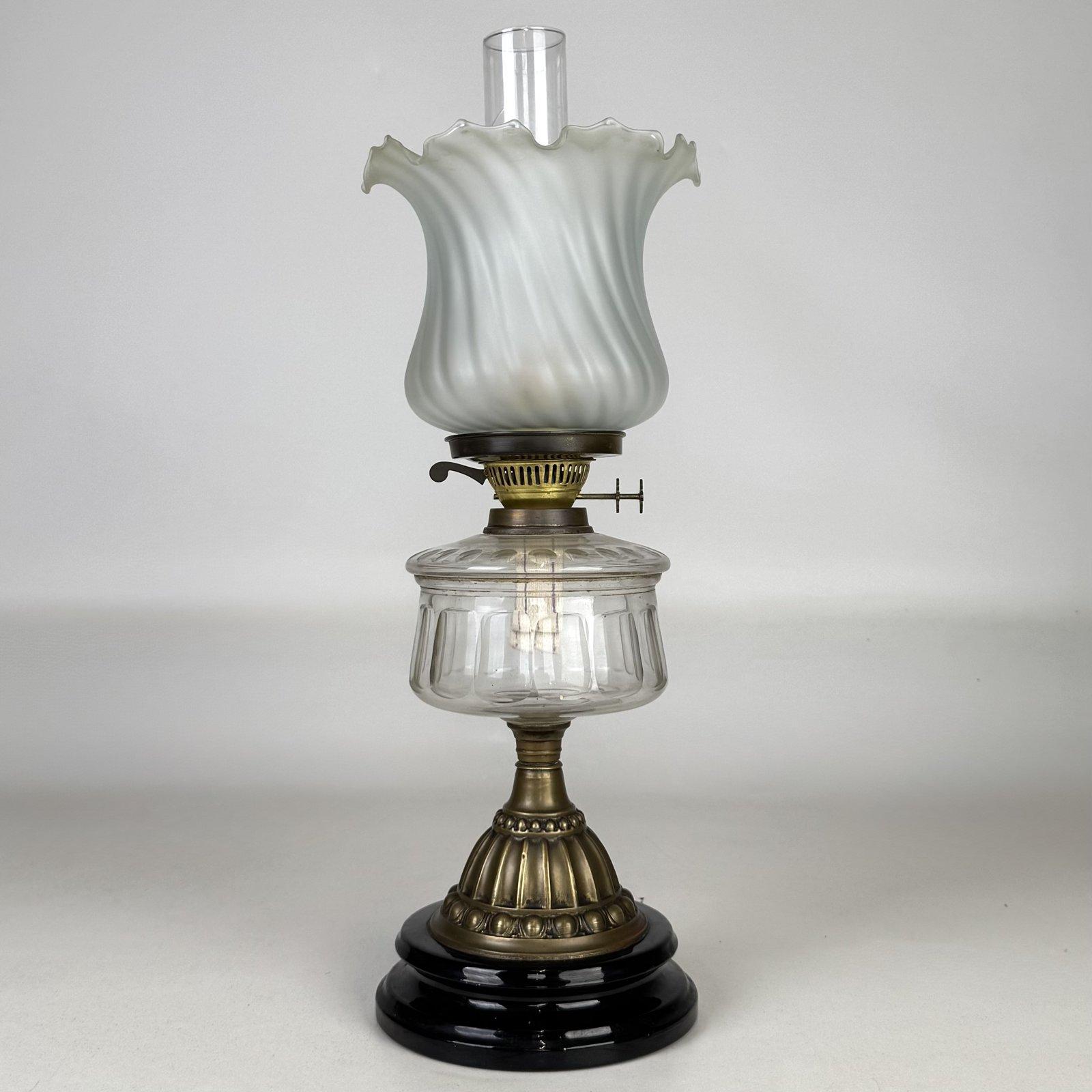 Antique Victorian Brass Oil Lamp | Cut Glass Font & Tulip Shade | AF-6719 (1 of 9) Antique Victorian Brass Oil Lamp | Cut Glass Font & Tulip Shade | AF-6719 (1 of 9)