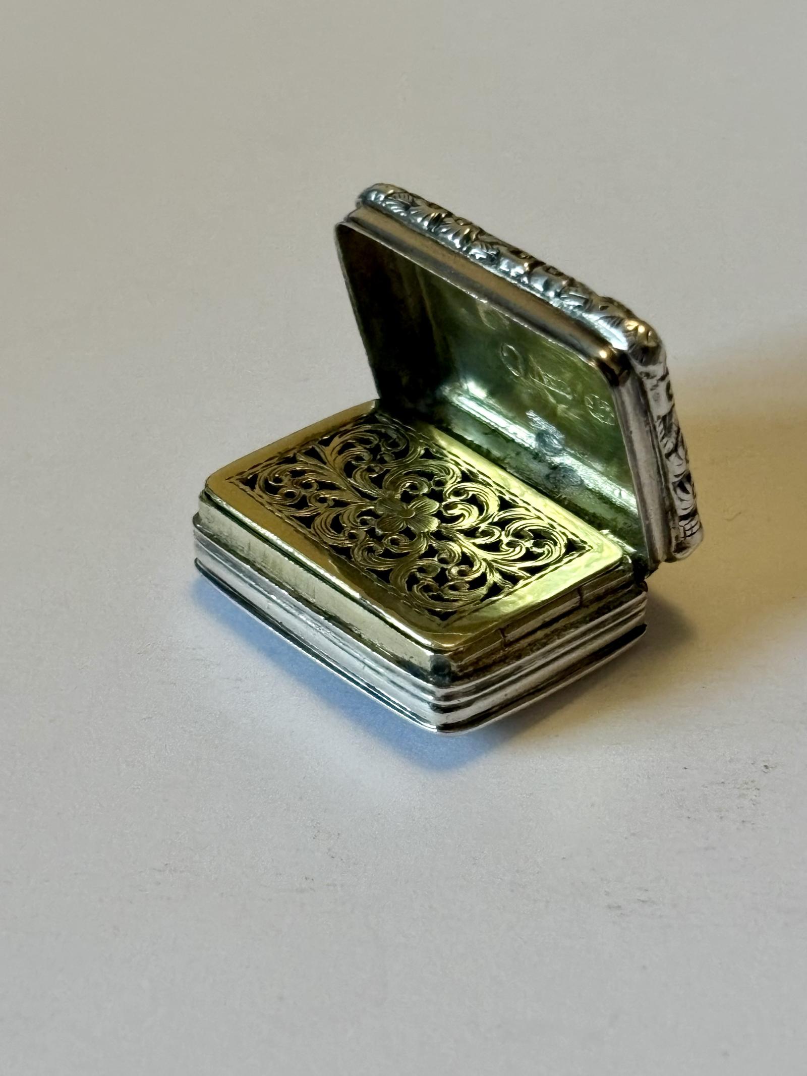 George IV Silver Gilt Vinaigrette Birmingham 1823 Thomas & William Simpson (1 of 13)