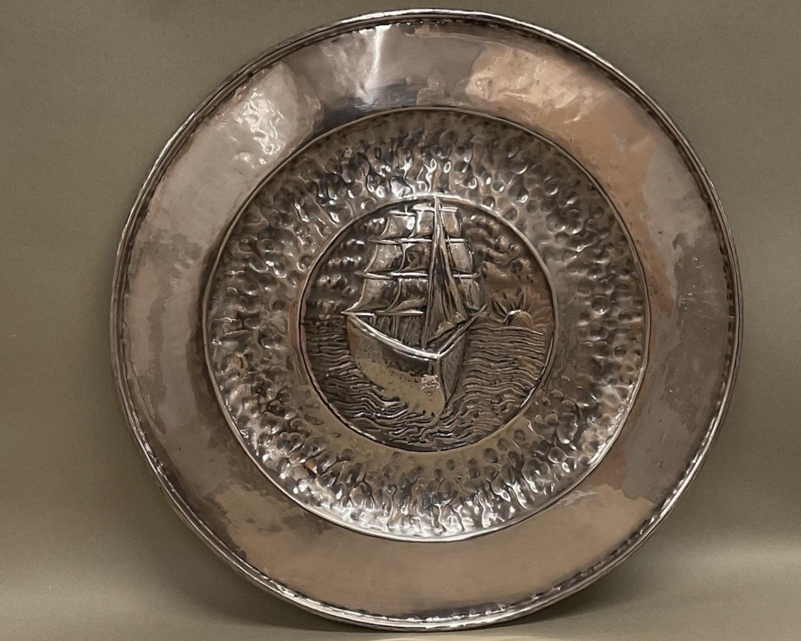 Large Repousse Copper Arts & Crafts Charger Galleon Decoration 2.5kg Antique Edwardian (1 of 4) Large Repousse Copper Arts & Crafts Charger Galleon Decoration 2.5kg Antique Edwardian (1 of 4)