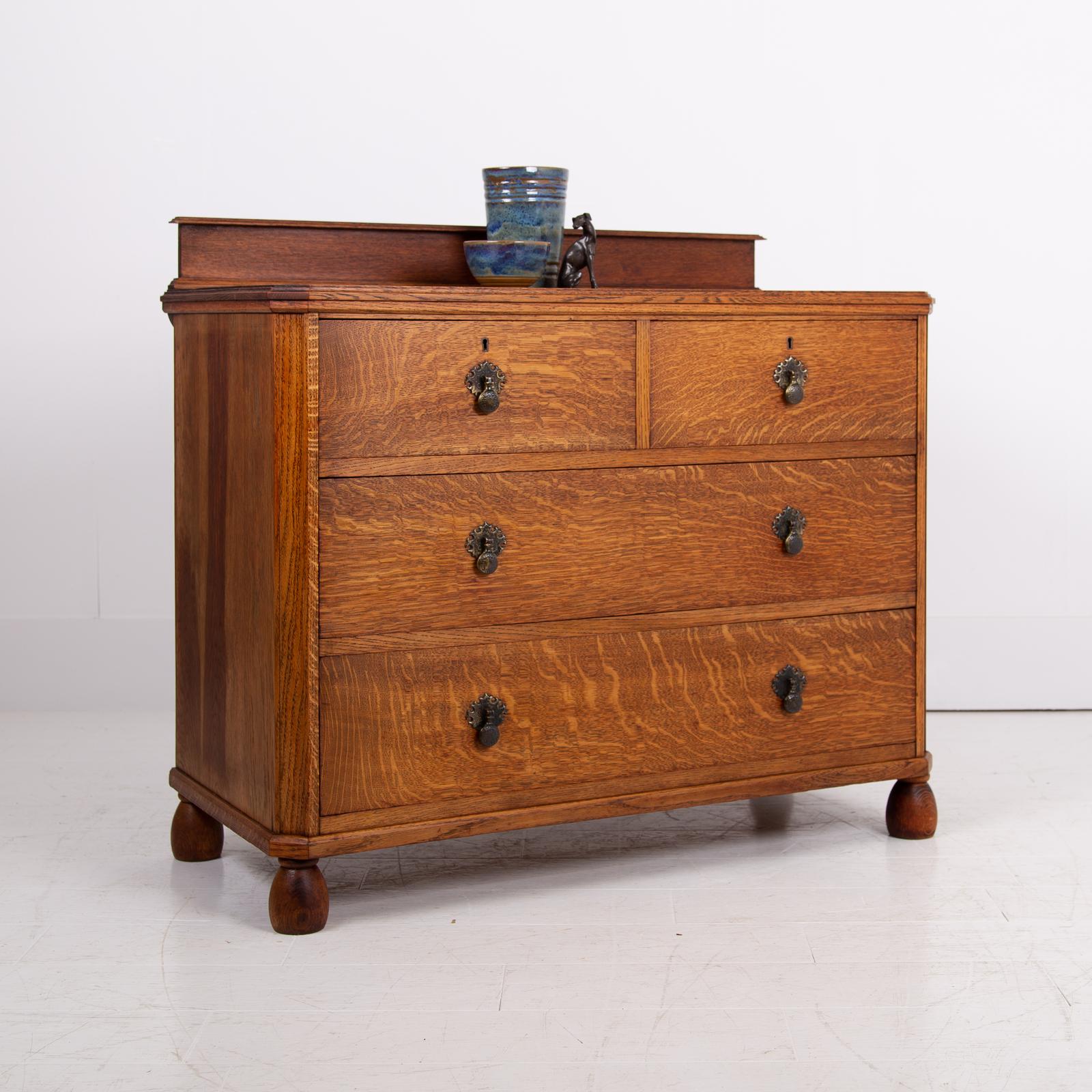 Handsome English Oak Chest of Drawers C1920s No.2 (1 of 18) Handsome English Oak Chest of Drawers C1920s No.2 (1 of 18)