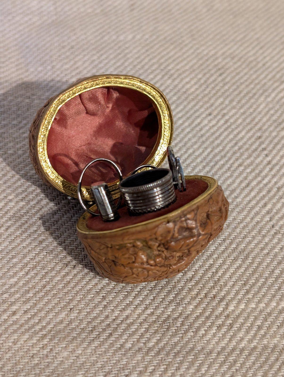 Mid 19th Century Walnut Etui (1 of 6) Mid 19th Century Walnut Etui (1 of 6)