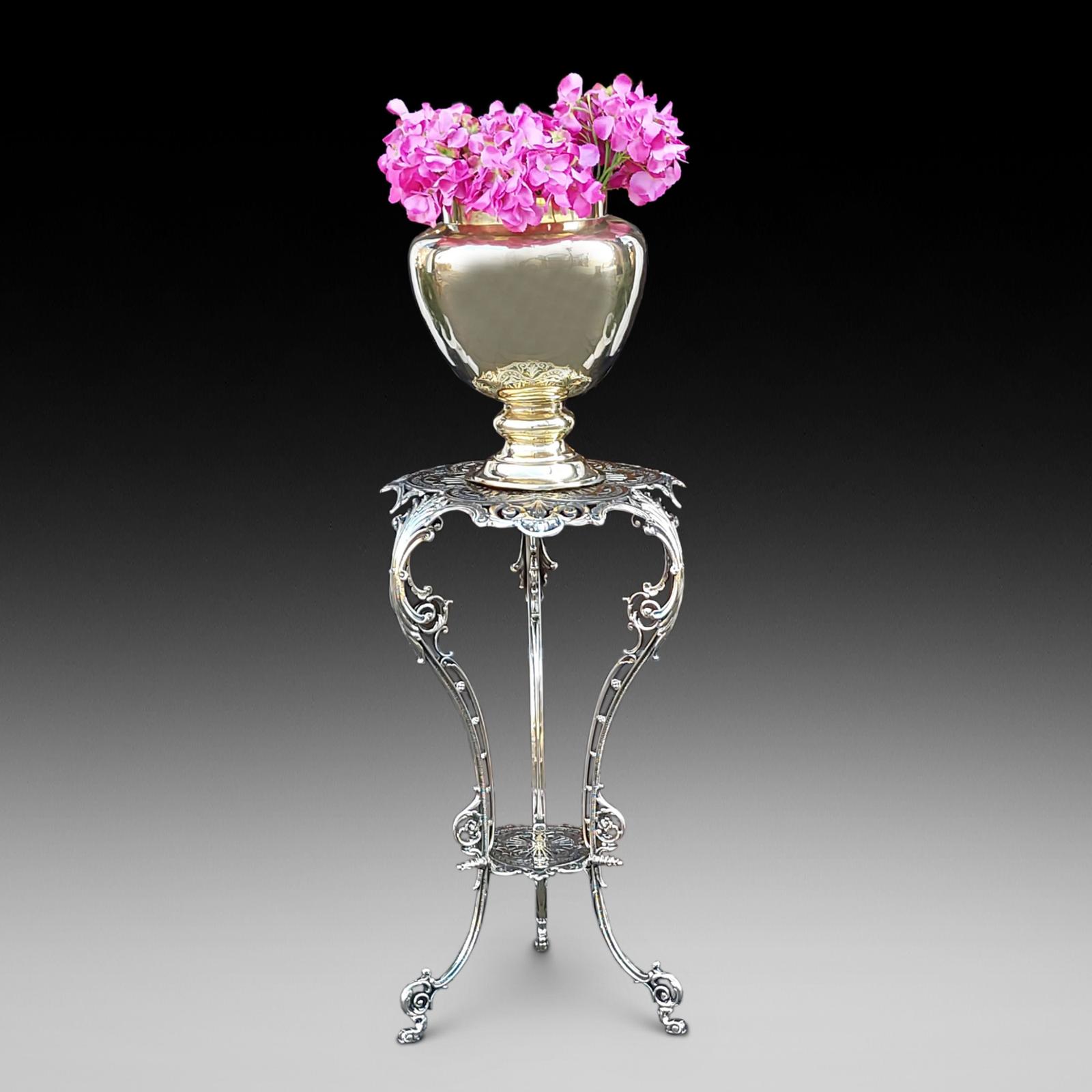 Early 20thc Ornate Cast Brass Plant Stand (1 of 10) Early 20thc Ornate Cast Brass Plant Stand (1 of 10)