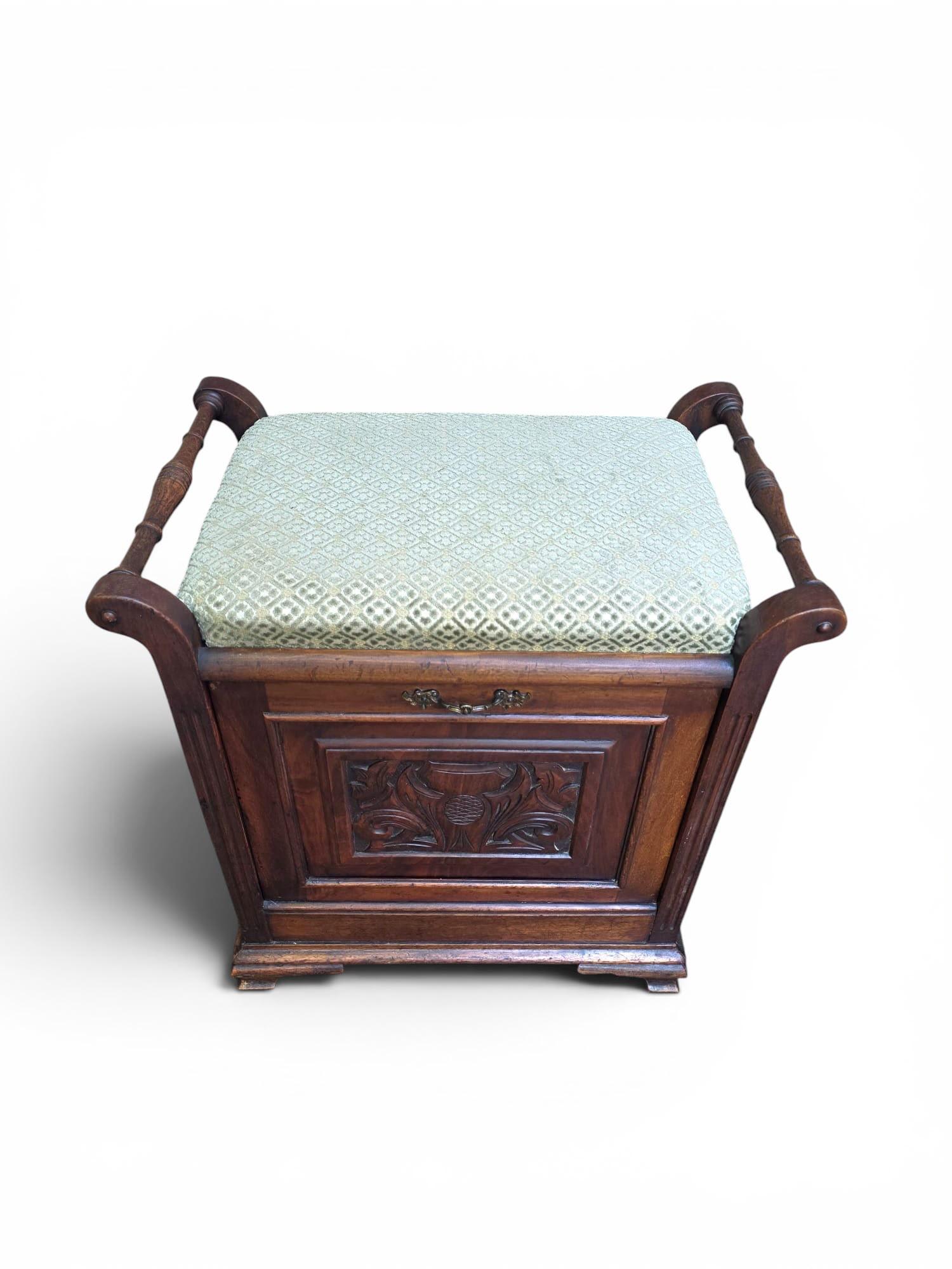 Antique Style Carved Mahogany Piano Stool / Storage Bench c.1940 (1 of 10) Antique Style Carved Mahogany Piano Stool / Storage Bench c.1940 (1 of 10)