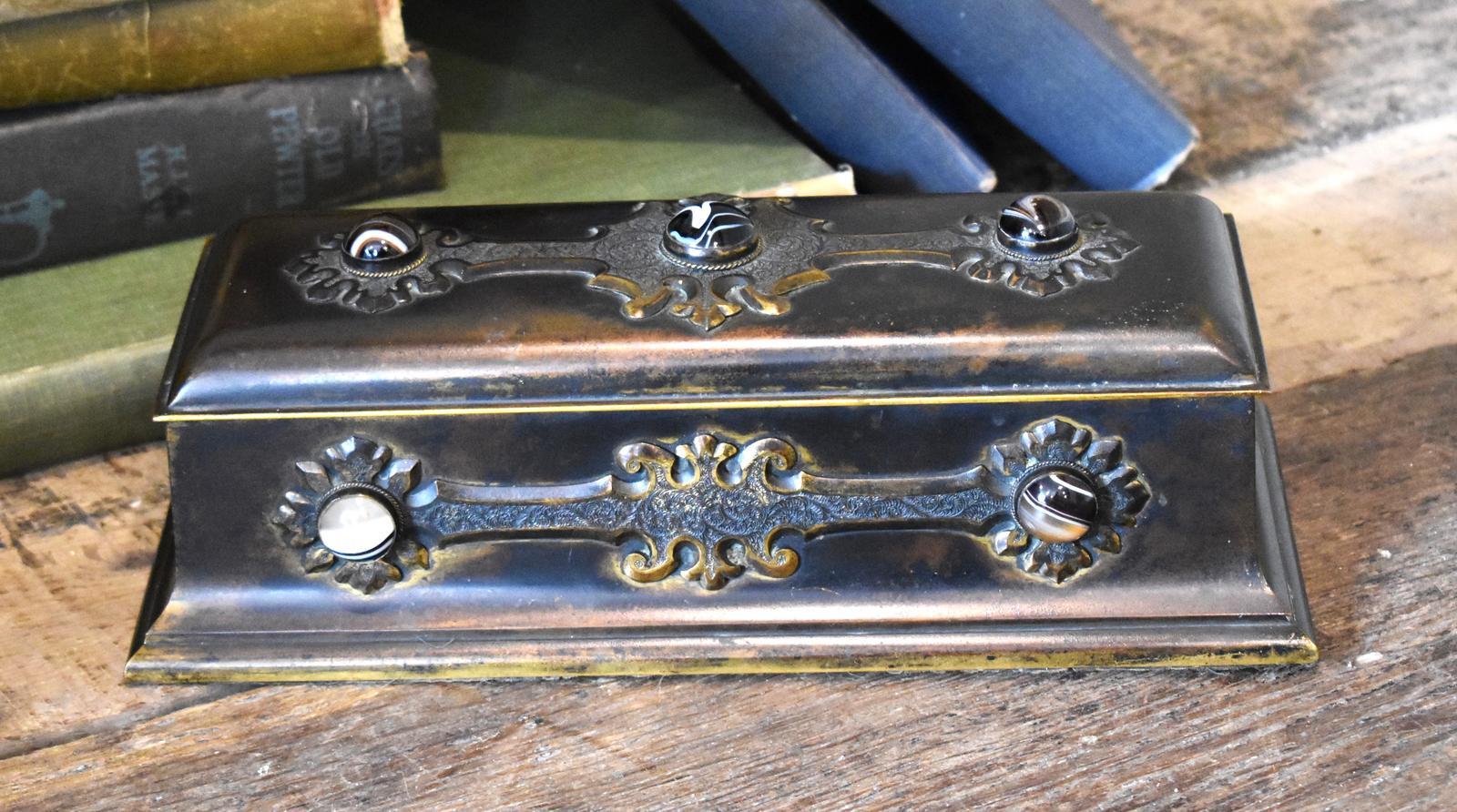 Fine 19th Century Agate Mounted Glove Box (1 of 4) Fine 19th Century Agate Mounted Glove Box (1 of 4)