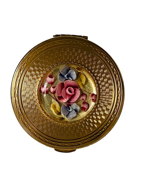 Vintage Kigu Lucite & Flowers Powder Compact c.1950 (1 of 6) Vintage Kigu Lucite & Flowers Powder Compact c.1950 (1 of 6)