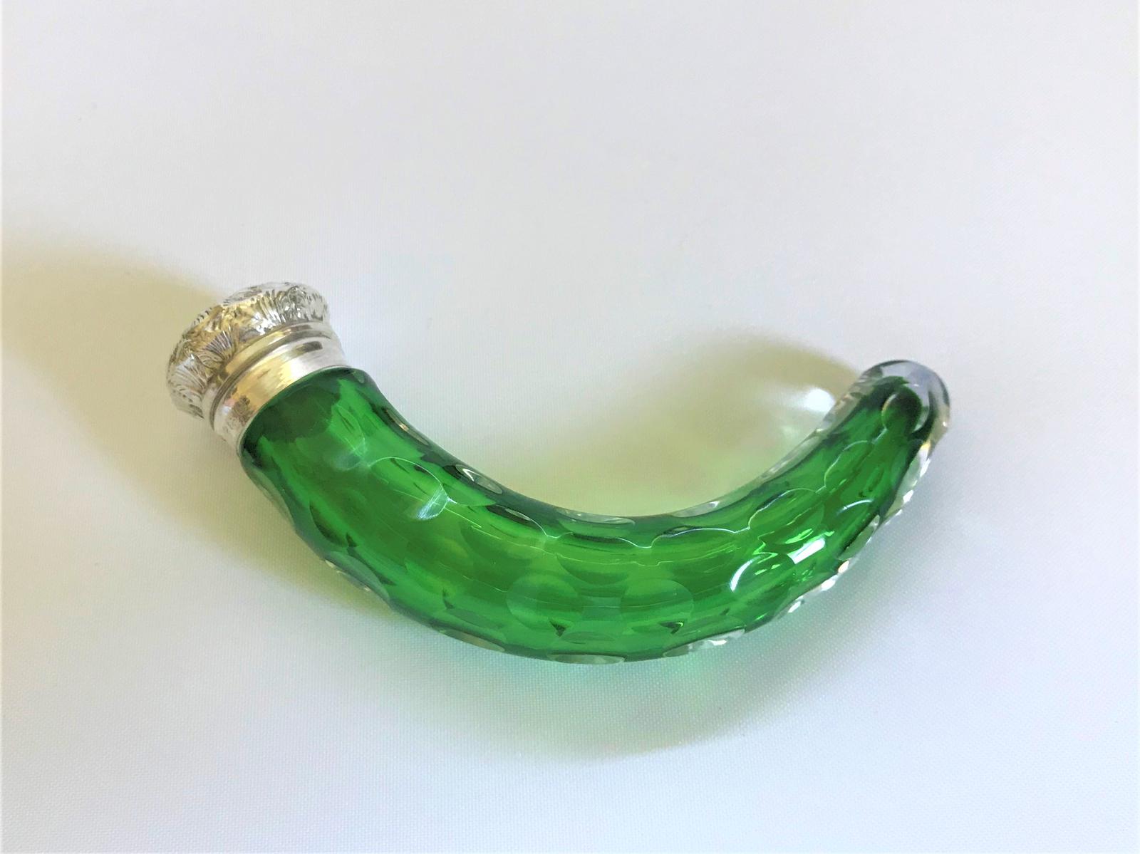 Edwardian Silver Mounted 'Cornucopia' Emerald Green Scent Bottle (1 of 5) Edwardian Silver Mounted 'Cornucopia' Emerald Green Scent Bottle (1 of 5)
