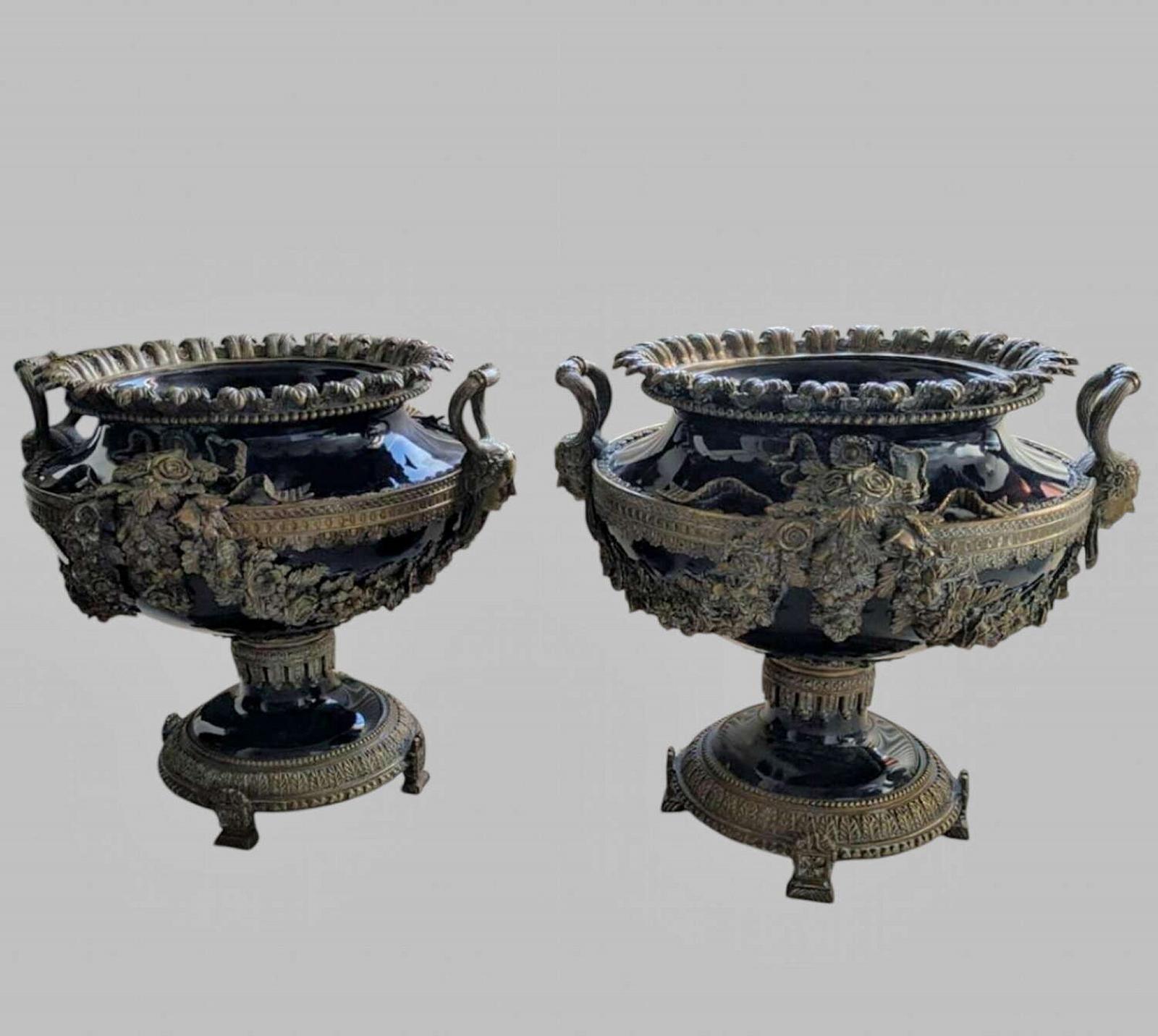Very Attractive Pair of 19th Century French Blue Ceramic Jardinièrs (1 of 9) Very Attractive Pair of 19th Century French Blue Ceramic Jardinièrs (1 of 9)