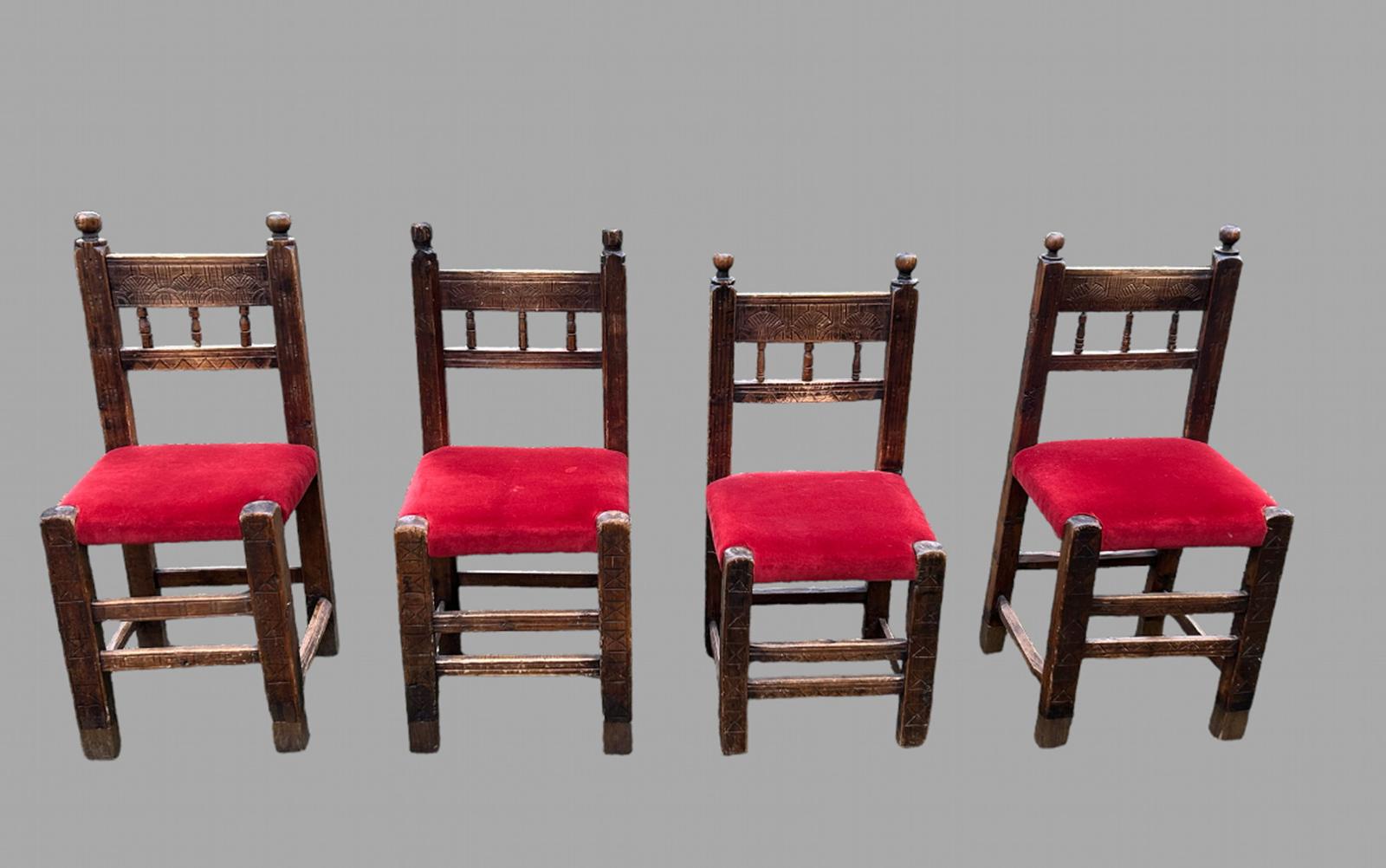 Set of Four Spanish 17th Century Chairs (1 of 4) Set of Four Spanish 17th Century Chairs (1 of 4)