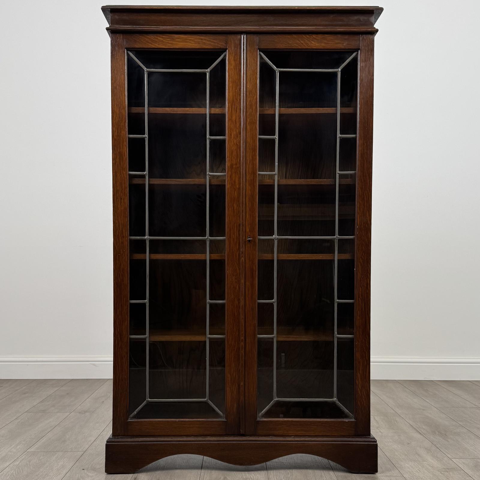 Antique 20th Century Good Quality Display Cabinet In Oak (1 of 10)