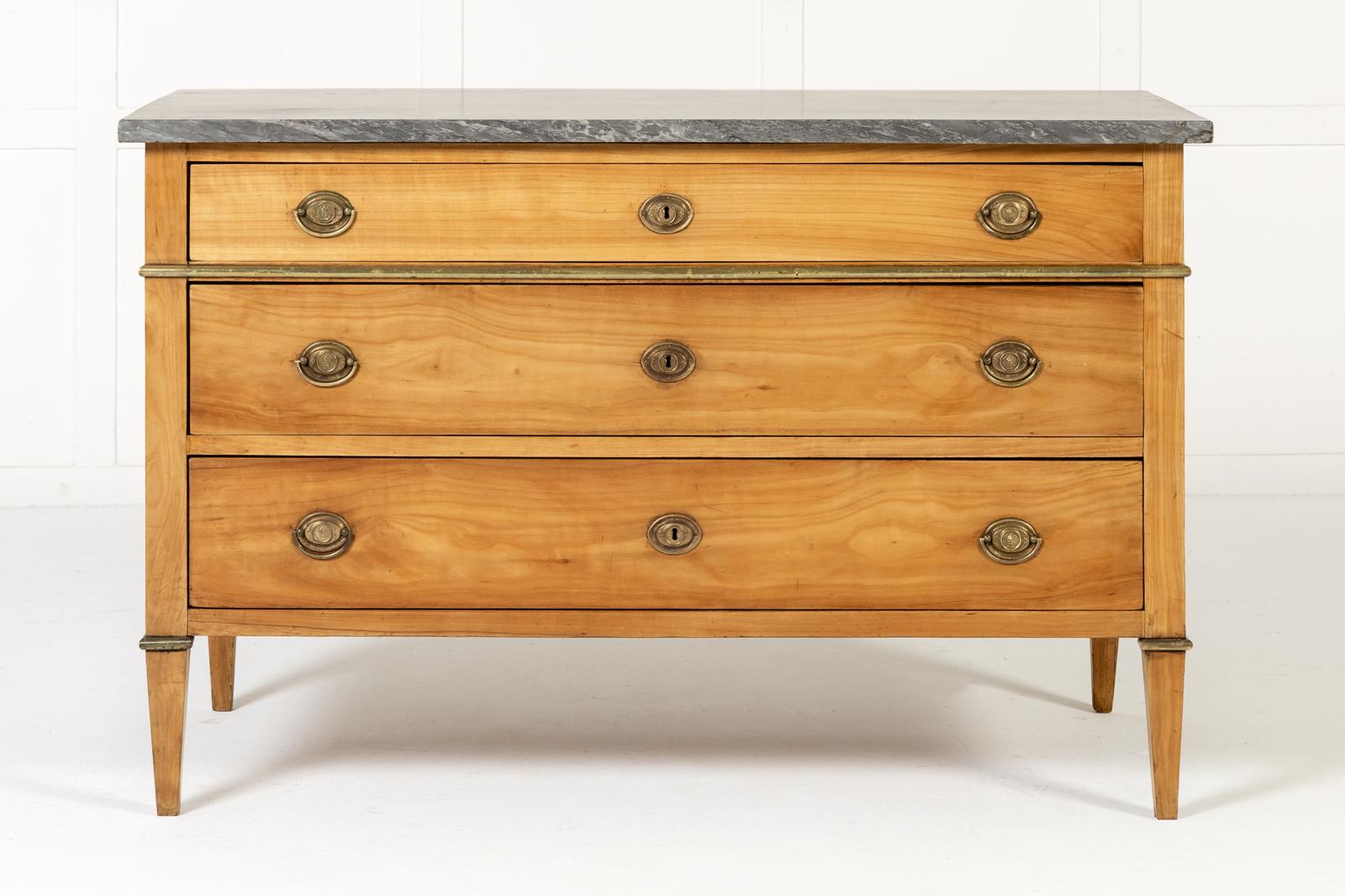 18th Century French Cherrywood Commode (1 of 10) 18th Century French Cherrywood Commode (1 of 10)