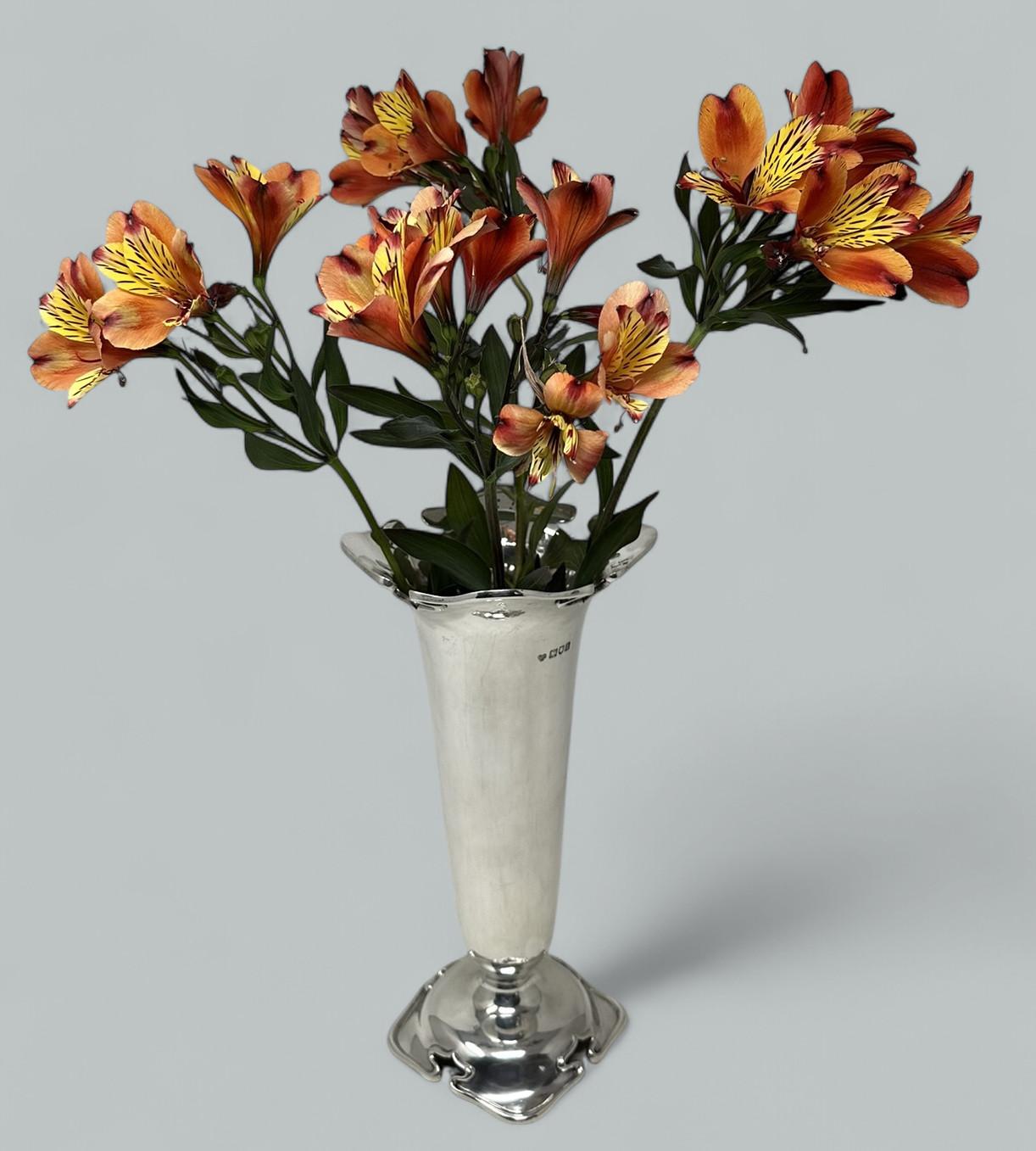 Antique English Sterling Silver Trumpet Urn Vase Centerpiece Art Nouveau 1906 (1 of 8)