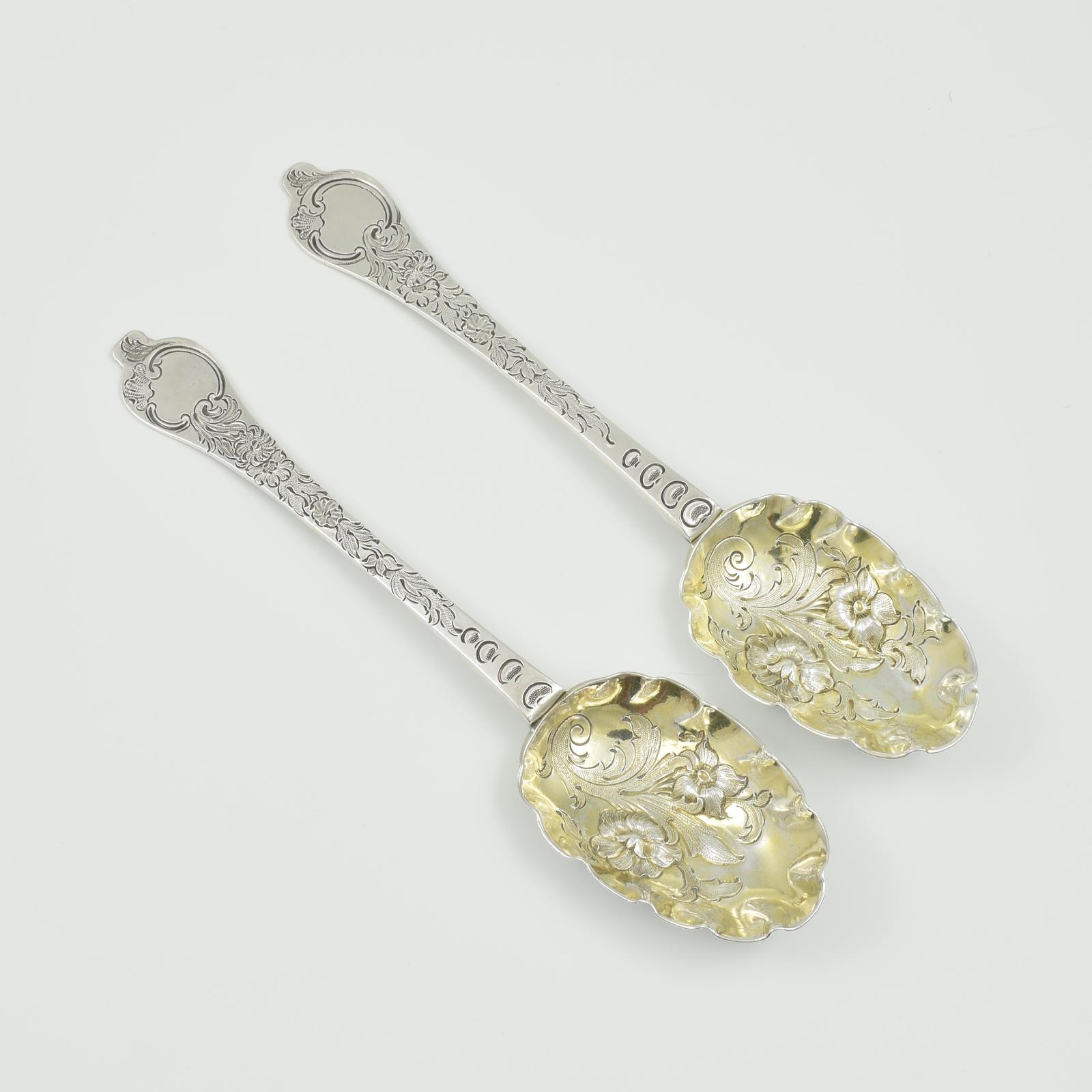 Pair William III Dog Nose Silver Table Spoons Beaded Rattail Edward Gibson 1700 (1 of 12) Pair William III Dog Nose Silver Table Spoons Beaded Rattail Edward Gibson 1700 (1 of 12)