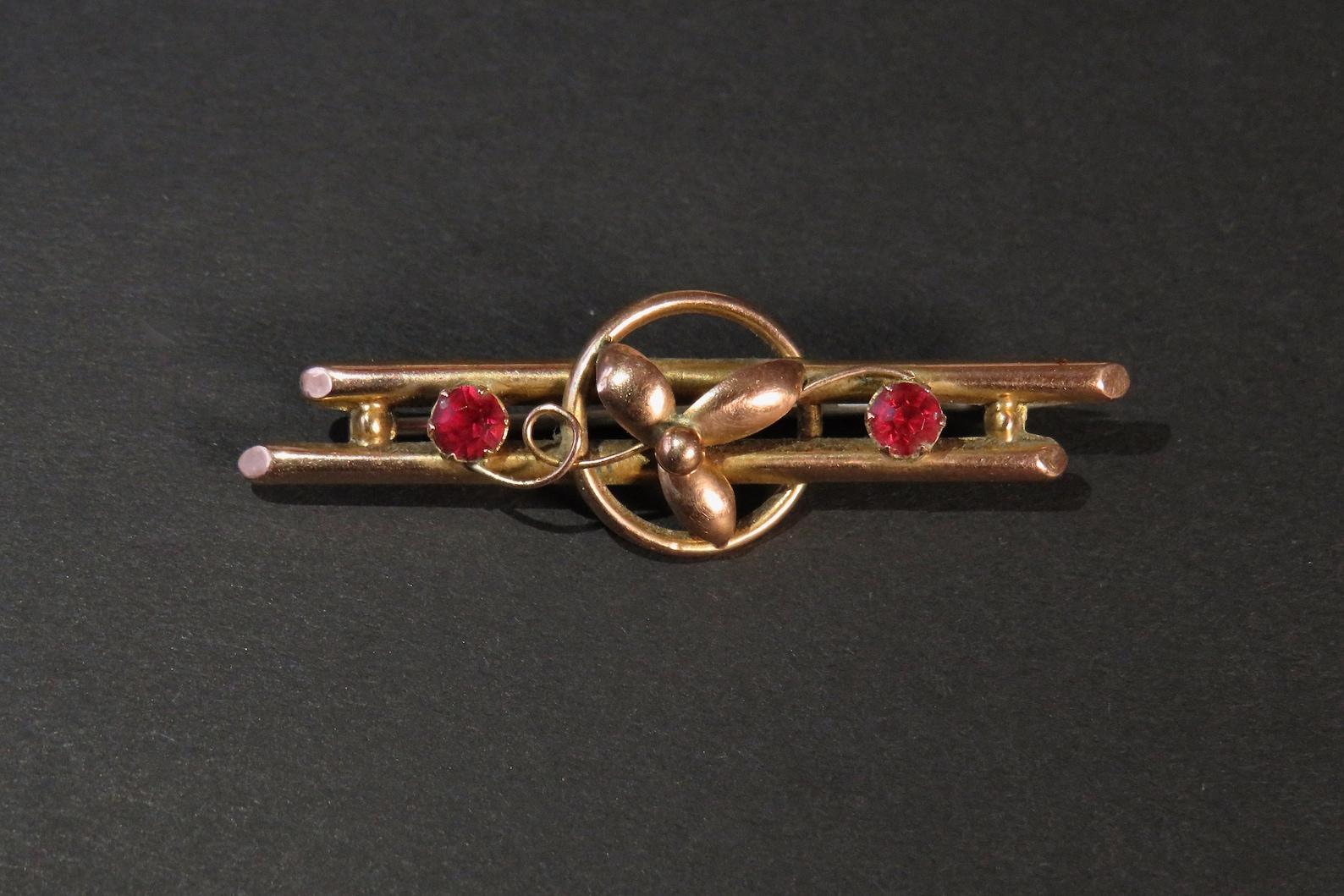 Antique 9ct Gold Art Nouveau Bar Brooch c.1900 (1 of 4) Antique 9ct Gold Art Nouveau Bar Brooch c.1900 (1 of 4)