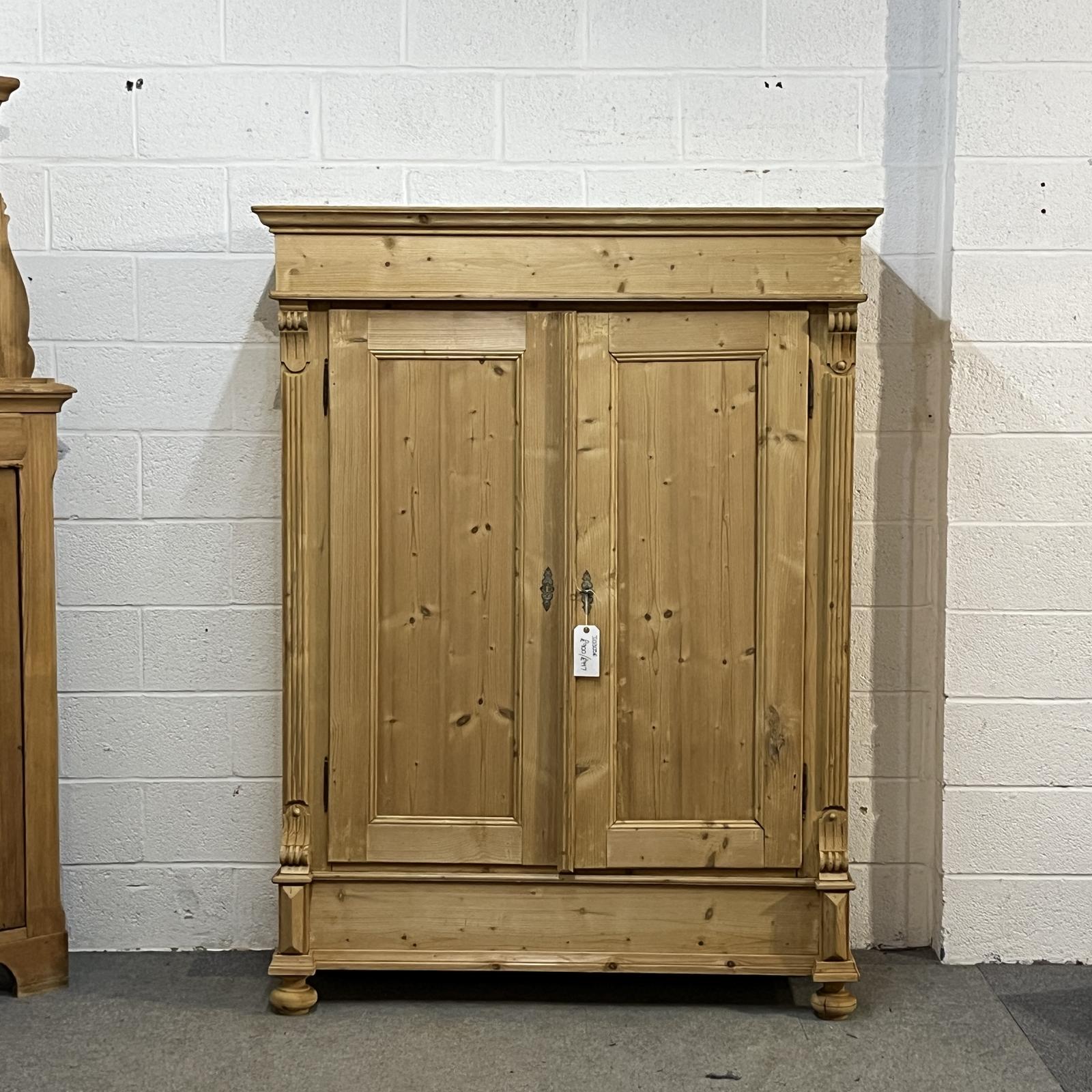 Medium Sized Antique Pine Double Wardrobe (Dismantles) (1 of 12)
