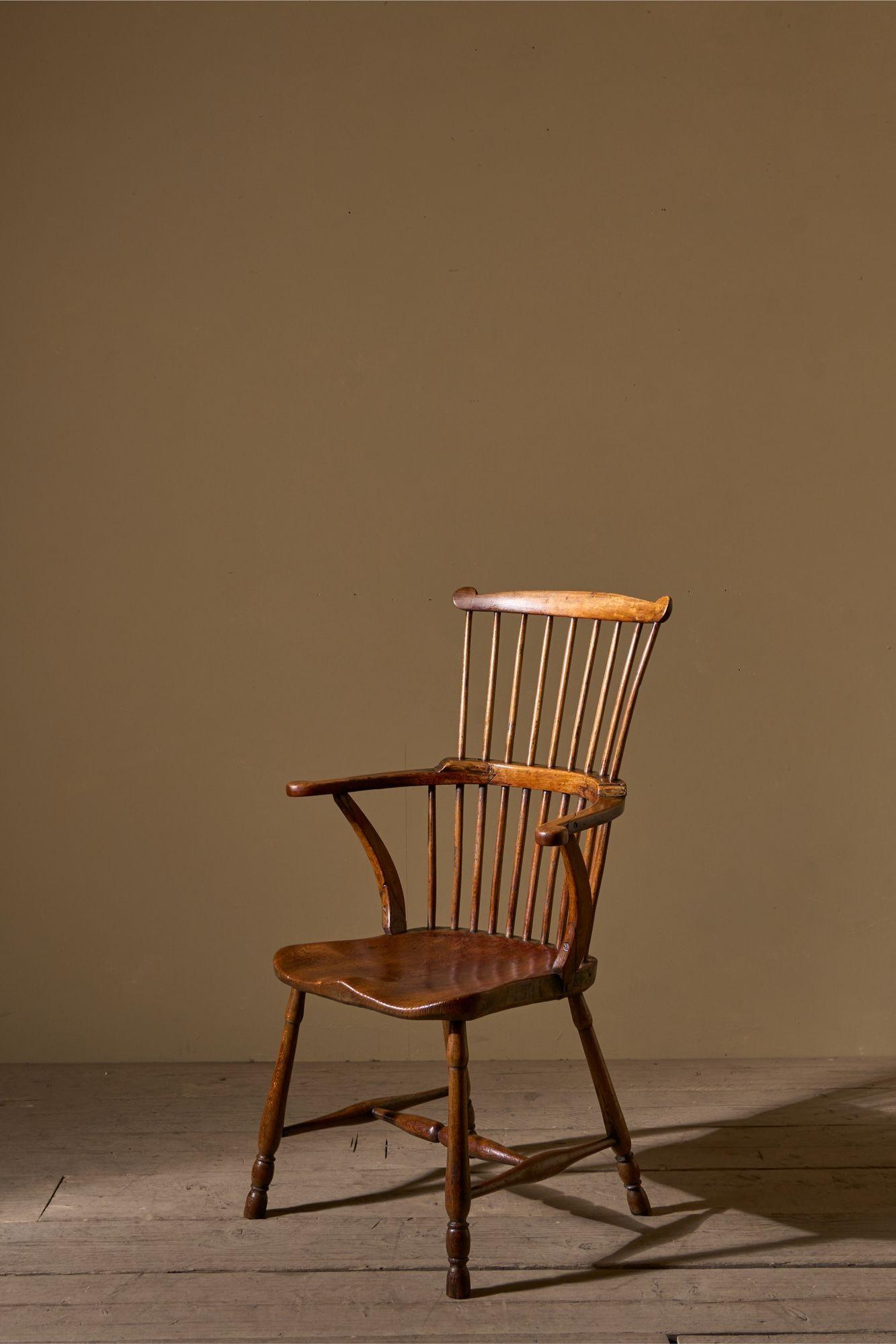 18th Century Comb Back Ash & Elm Windsor Chair (1 of 12) 18th Century Comb Back Ash & Elm Windsor Chair (1 of 12)