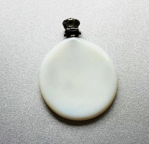 Pretty Victorian Opaline Glass & Silver Scent Bottle (1 of 8)