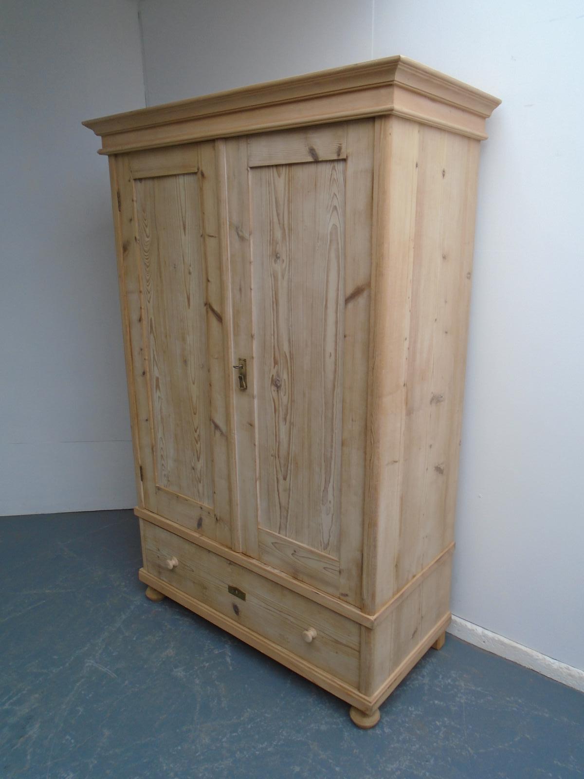 A Great Antique/old Pine 2 Door Knockdown Wardrobe to Wax/paint (1 of 12)