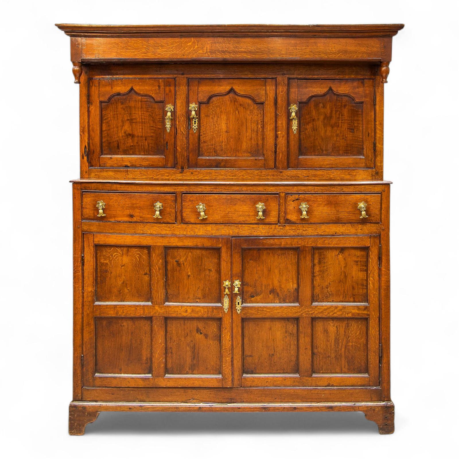 Antique Welsh Oak Deuddarn / Court Cupboard (1 of 6) Antique Welsh Oak Deuddarn / Court Cupboard (1 of 6)