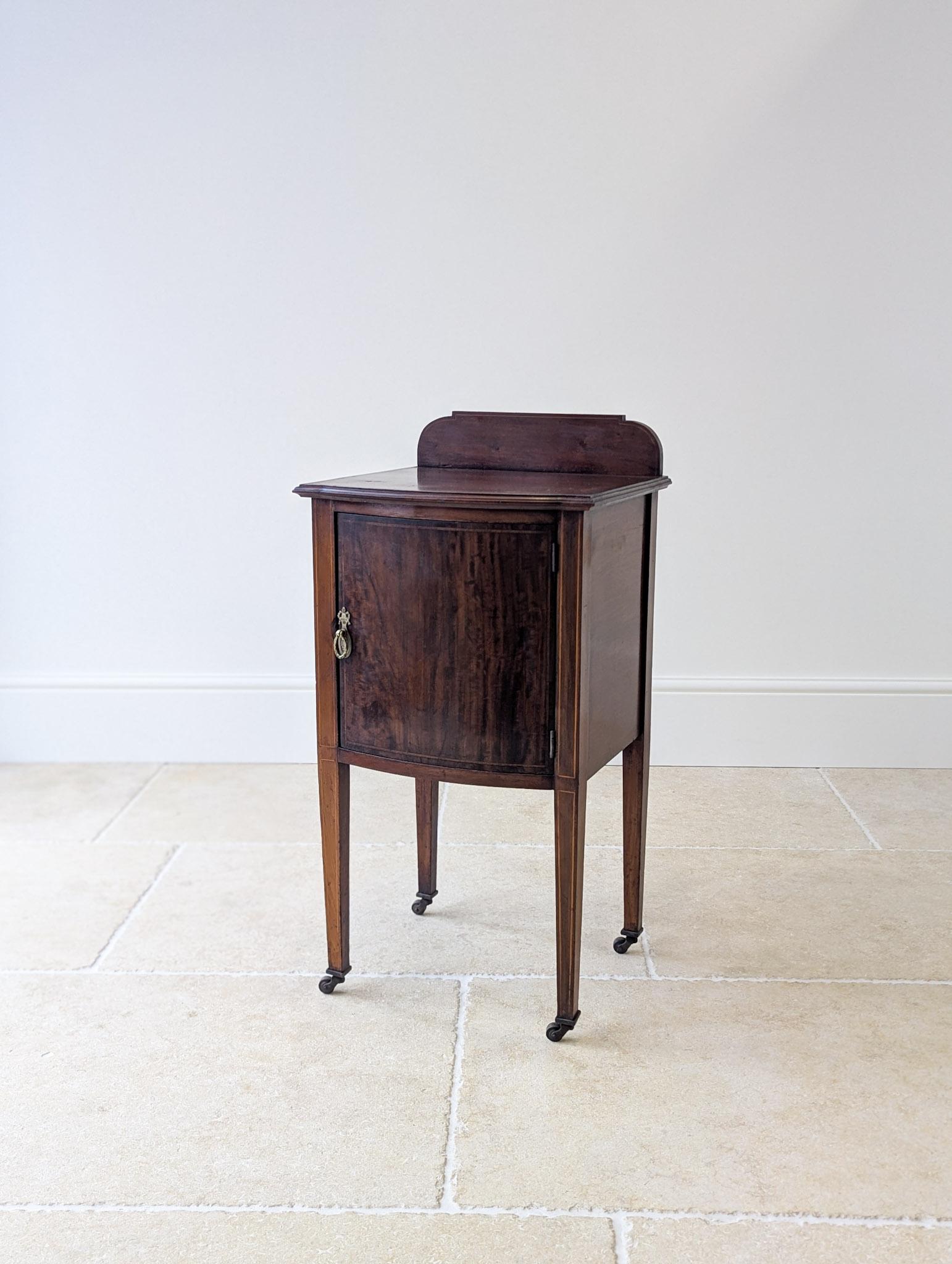 Antique Victorian Mahogany Bedside Cabinet c.1890 (1 of 14) Antique Victorian Mahogany Bedside Cabinet c.1890 (1 of 14)