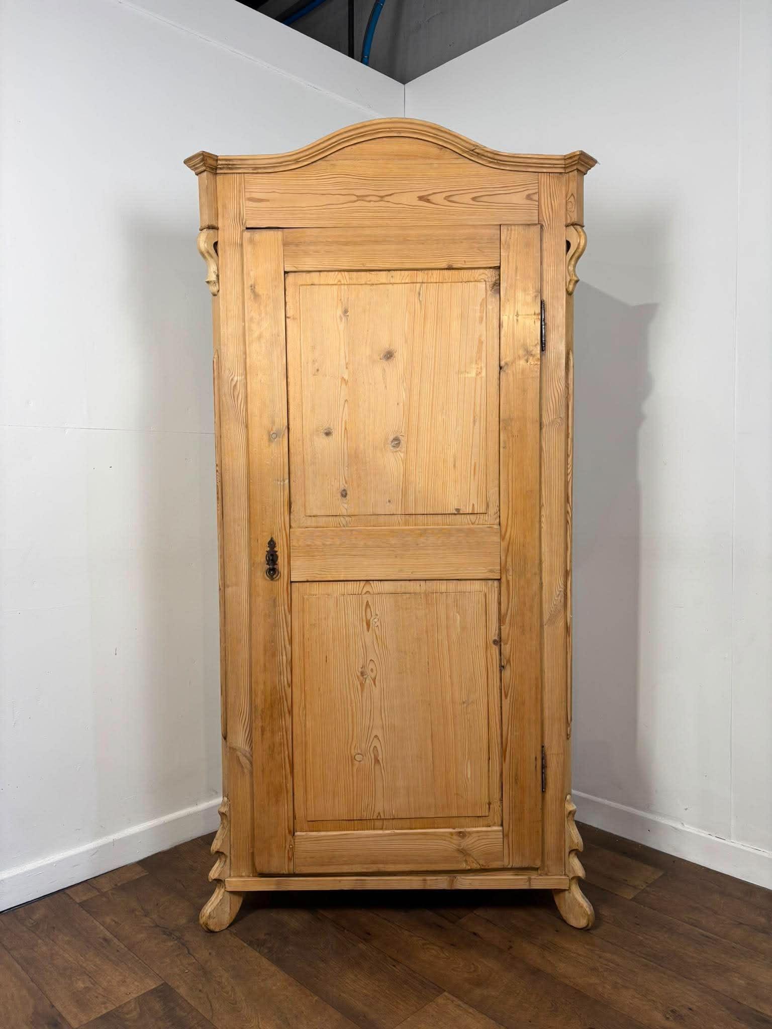 Antique French Style Pine Cupboard (1 of 16) Antique French Style Pine Cupboard (1 of 16)