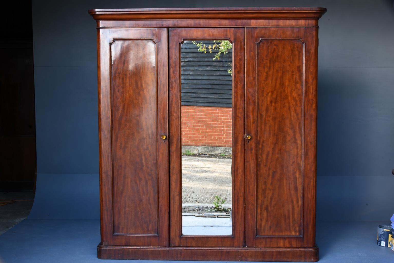 Victorian Mahogany Triple Wardrobe (1 of 4) Victorian Mahogany Triple Wardrobe (1 of 4)