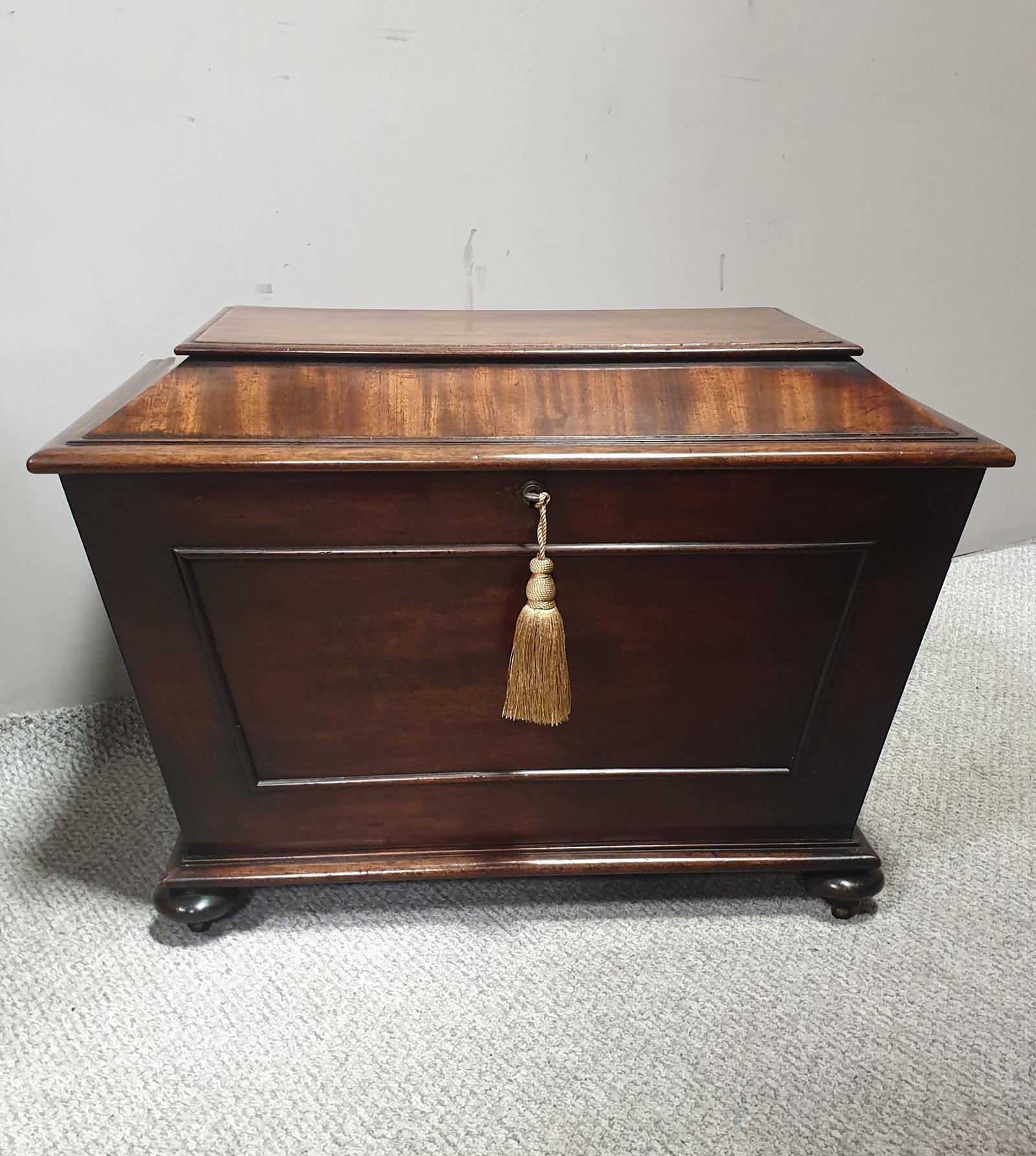 Regency Mahogany Wine Cooler Cellarette (1 of 1)