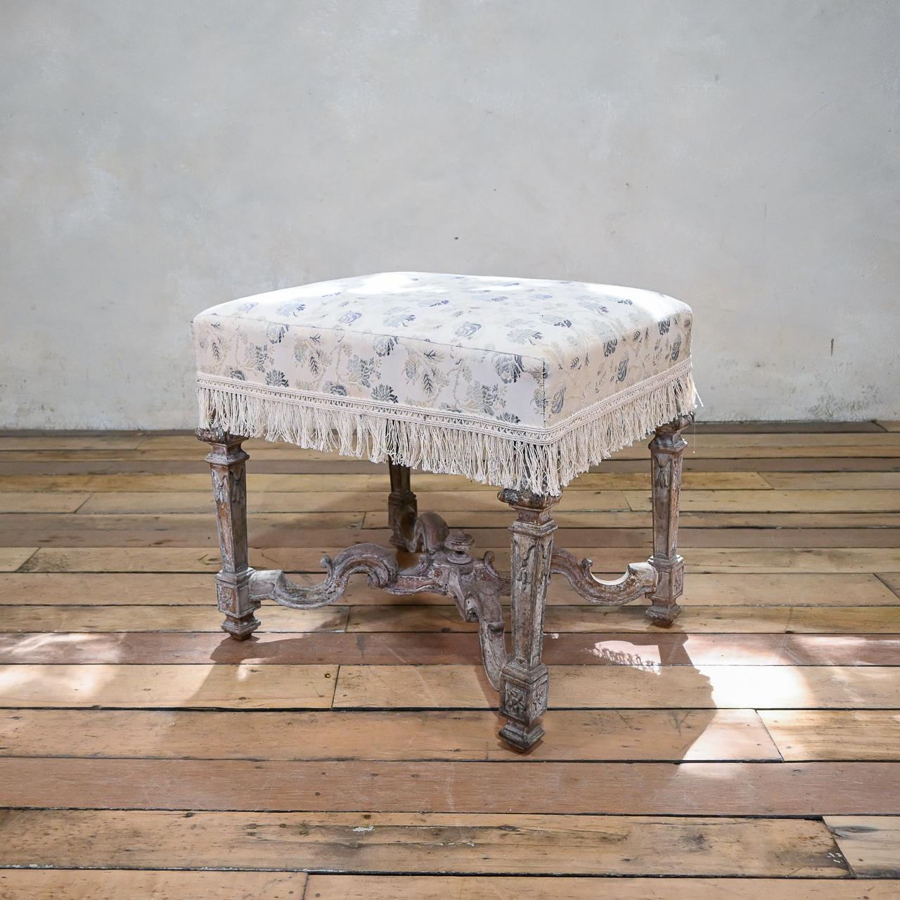 An 18th Century And Later French Louis XIV Dressing Stool (1 of 13)