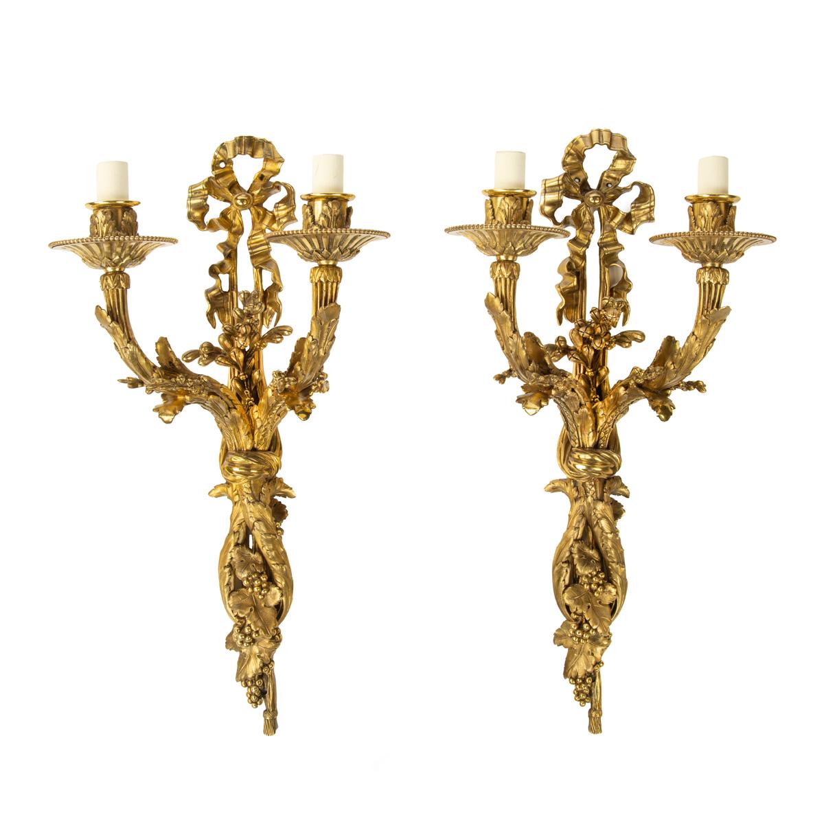 Pair of Napoleon III Two-branch Ormolu Wall Lights (1 of 6)
