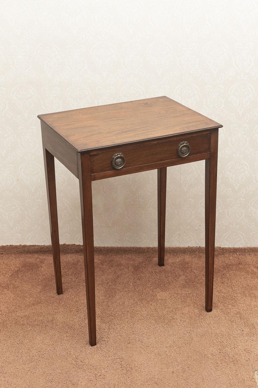 Georgian Period Mahogany Side Table of Small Size (1 of 8)